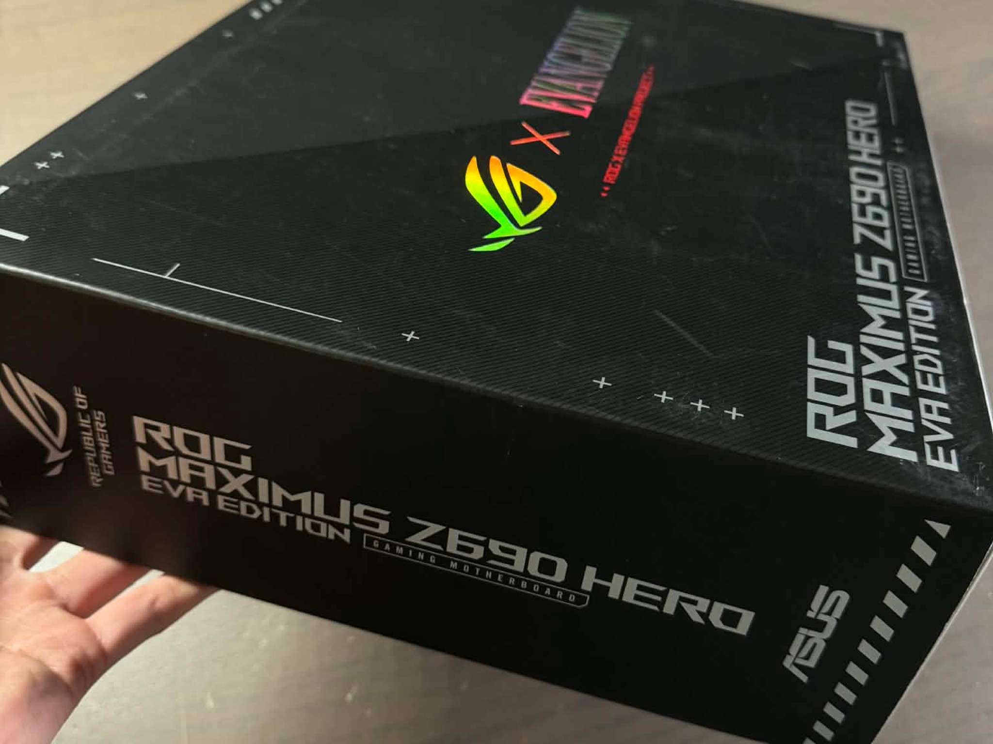 ASUS ROG Maximus Z690 Hero EVA Edition Socket LGA 1700 ATX Motherboard DDR5