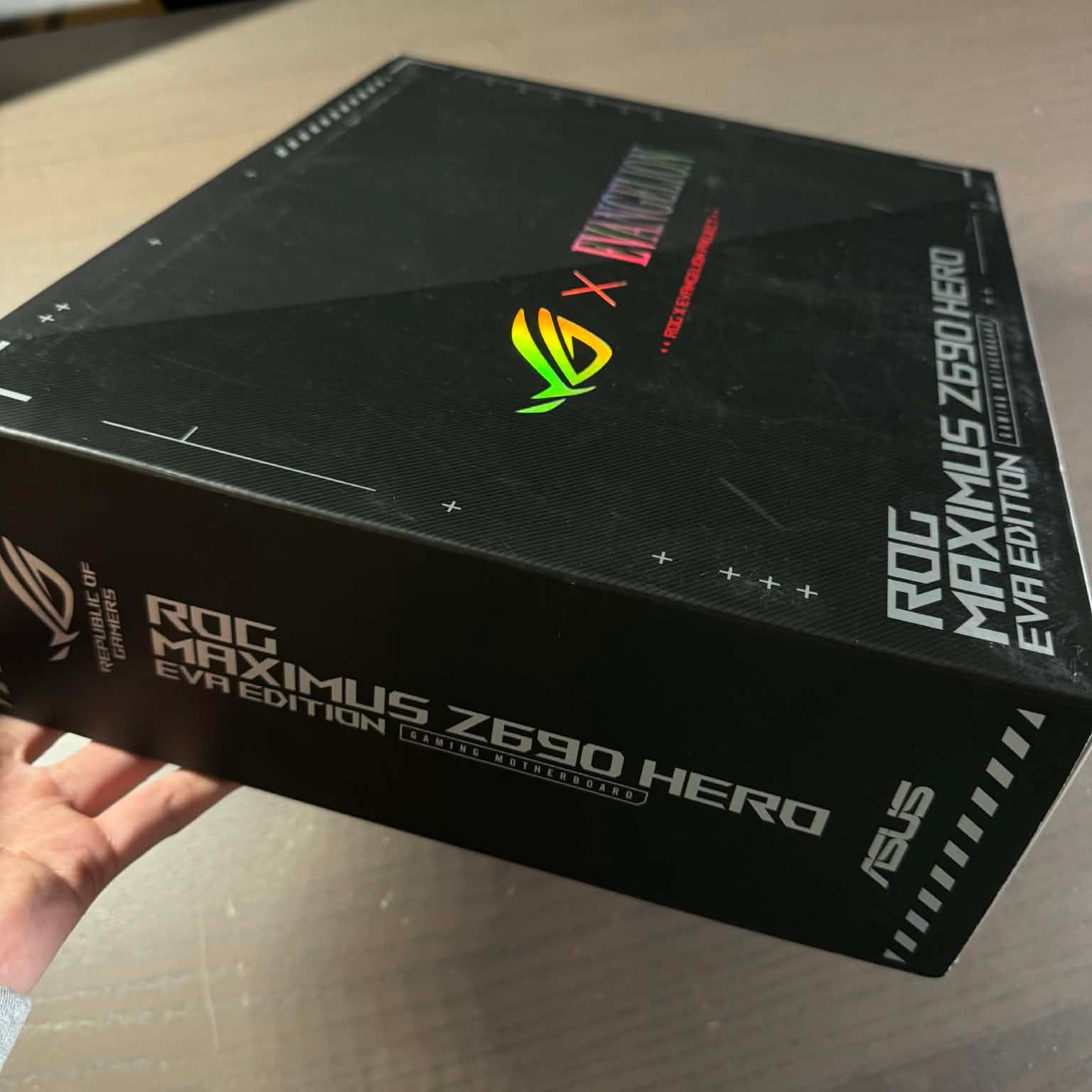 ASUS ROG Maximus Z690 Hero EVA Edition Socket LGA 1700 ATX Motherboard DDR5