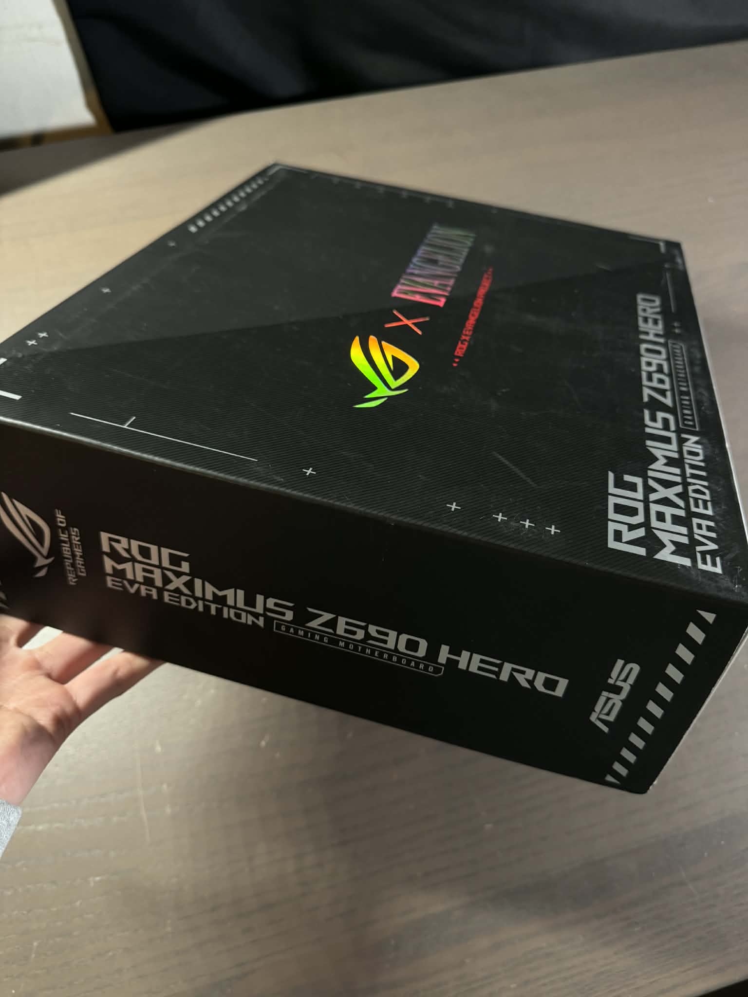 ASUS ROG Maximus Z690 Hero EVA Edition Socket LGA 1700 ATX Motherboard DDR5