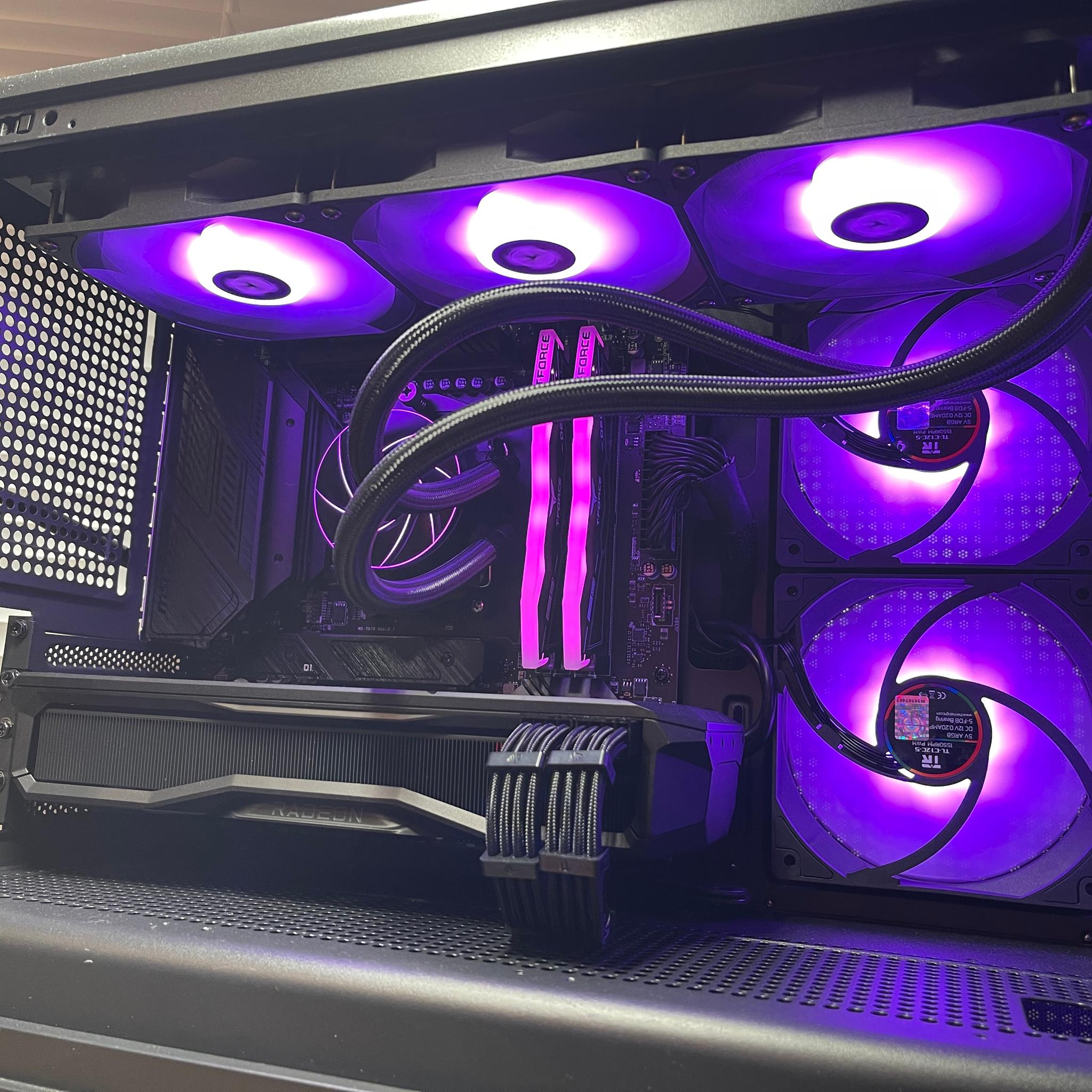 7800X3D & 7900 XT 20GB GAMING MONSTER!