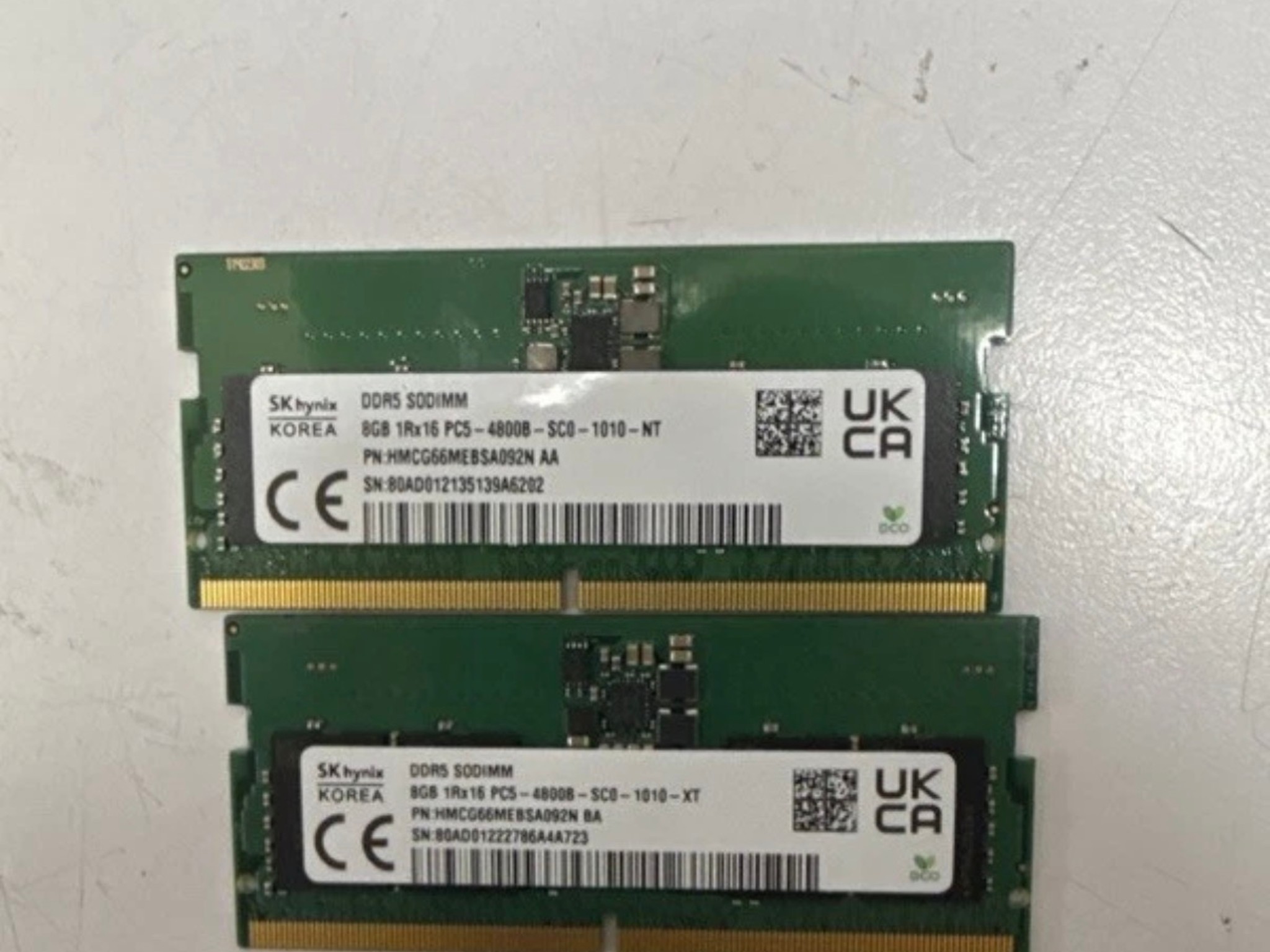SK hynix 16GB (2x8GB) DDR5 SO-DIMM PC5-4800B ECC Reg HMCG66MEBSA092N