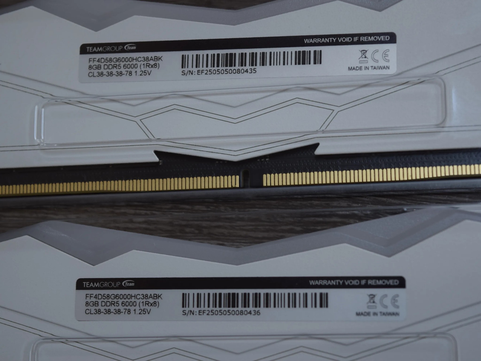 Team Group 16GB (2 x 8GB) 288-Pin White DDR5 6000 CL38 FF4D516G6000HC38ADC01