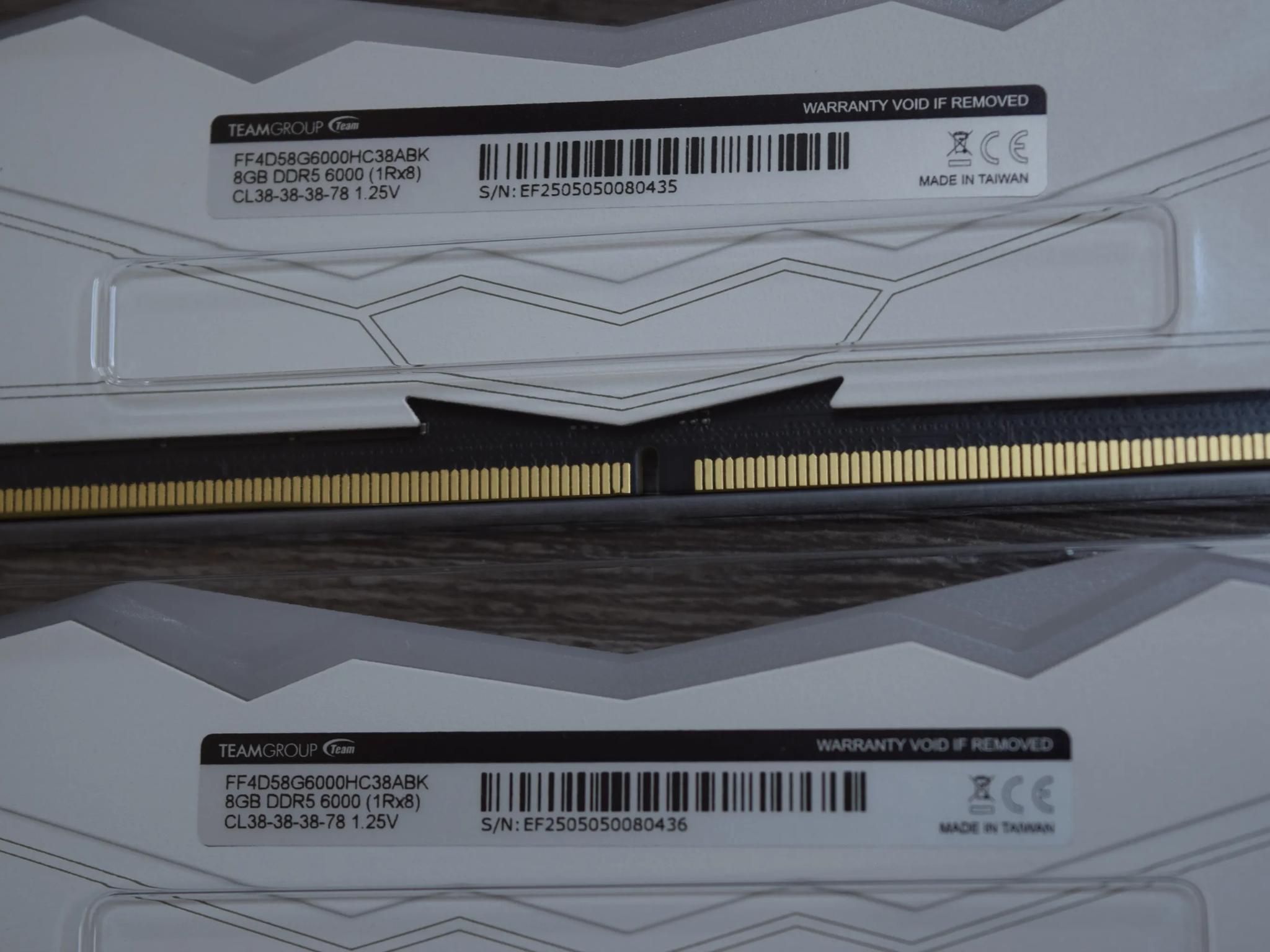 Team Group 16GB (2 x 8GB) 288-Pin White DDR5 6000 CL38 FF4D516G6000HC38ADC01