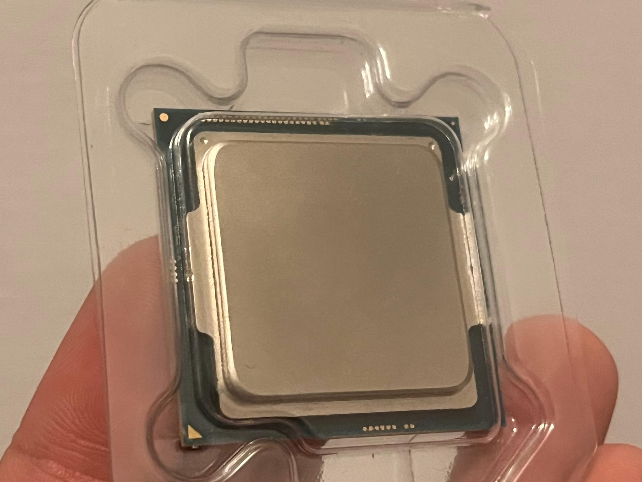 Intel Core i5-4690K 3.5GHz Quad-Core Desktop Processor LGA 1150
