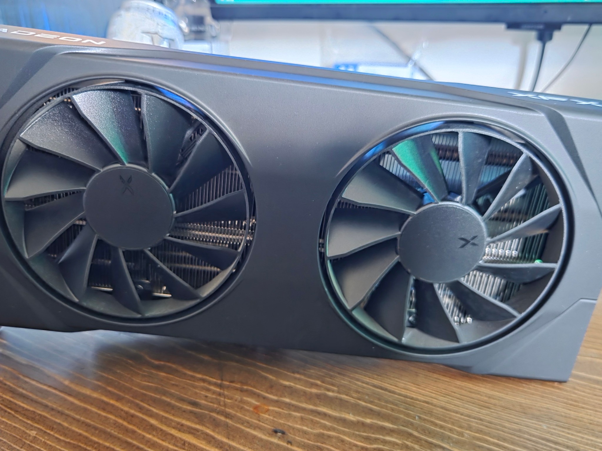 9060xt XFX SWIFT 8gb oc