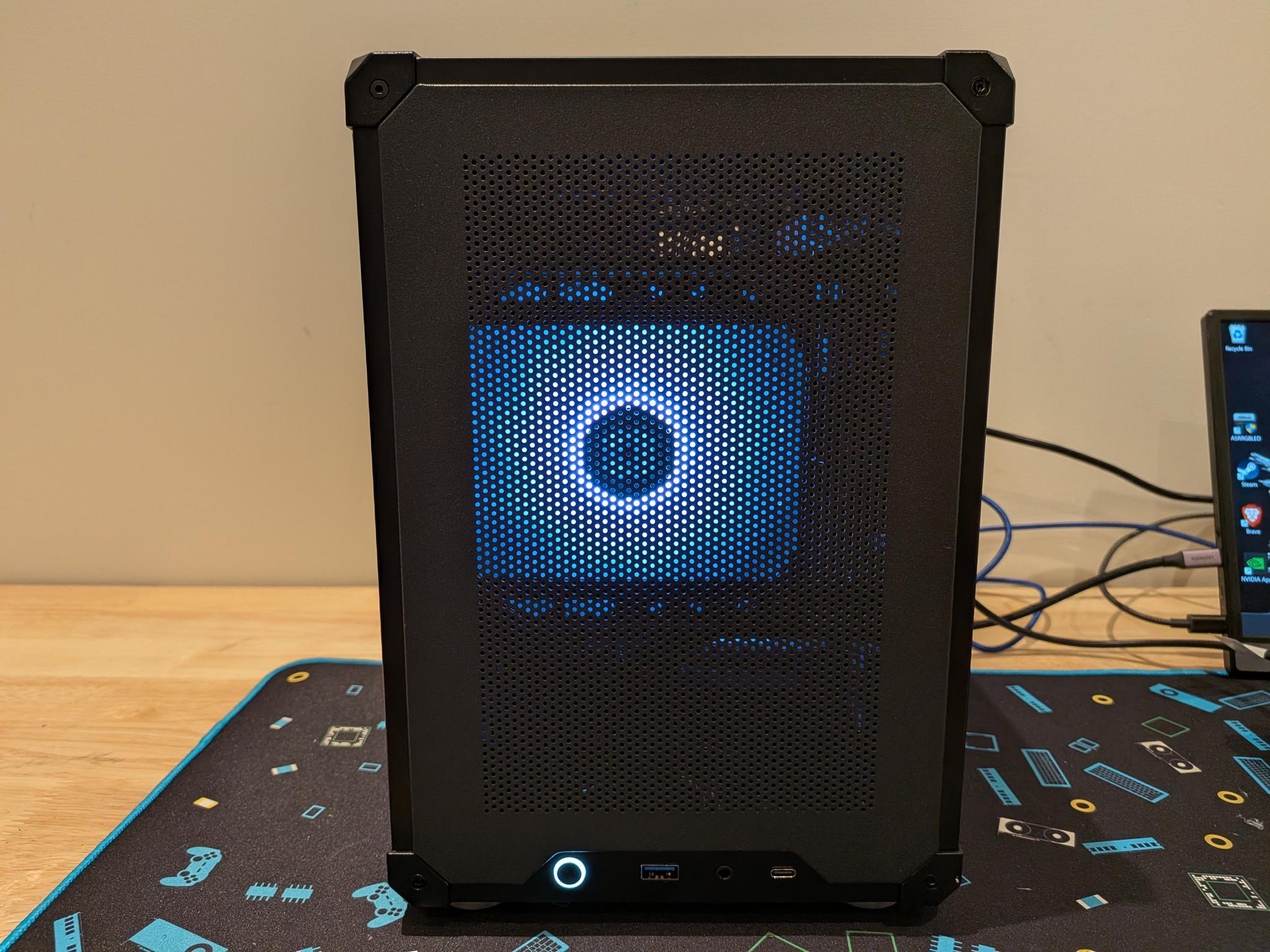 1080p Grayscale - RTX 5050, Ryzen 5 5600X, 16 GB DDR4 RAM, 1 TB Gen 4 NVME, RGB