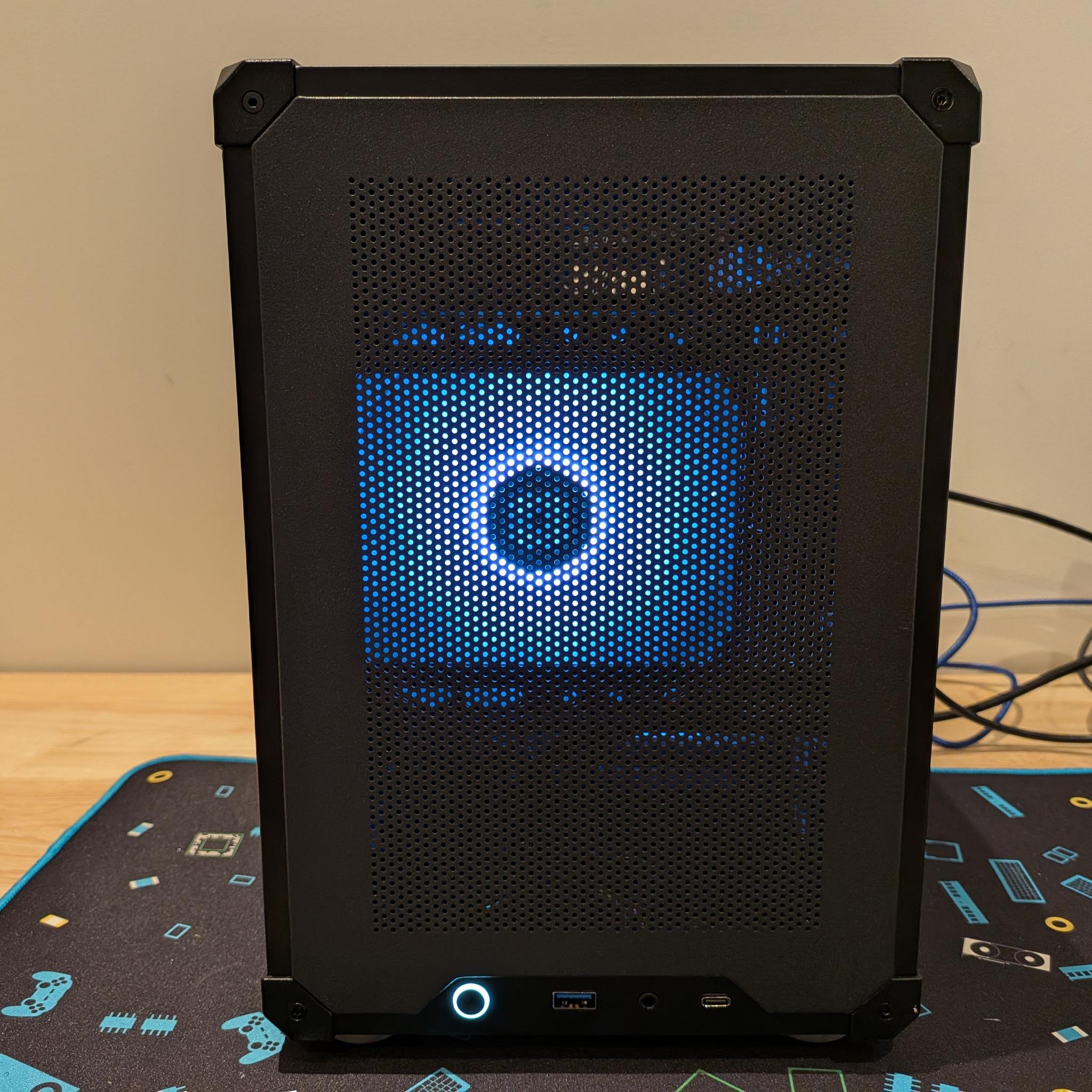 1080p Grayscale - RTX 5050, Ryzen 5 5600X, 16 GB DDR4 RAM, 1 TB Gen 4 NVME, RGB