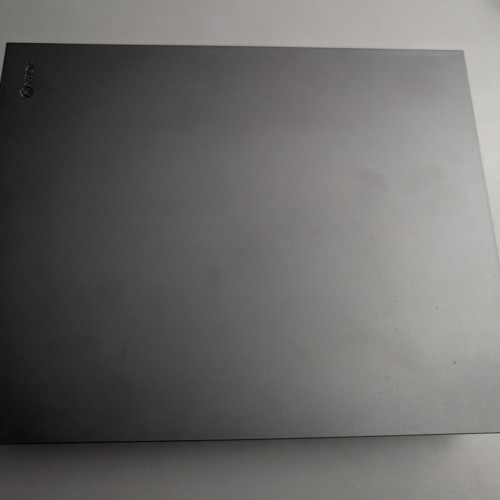 Xbox One X | Black