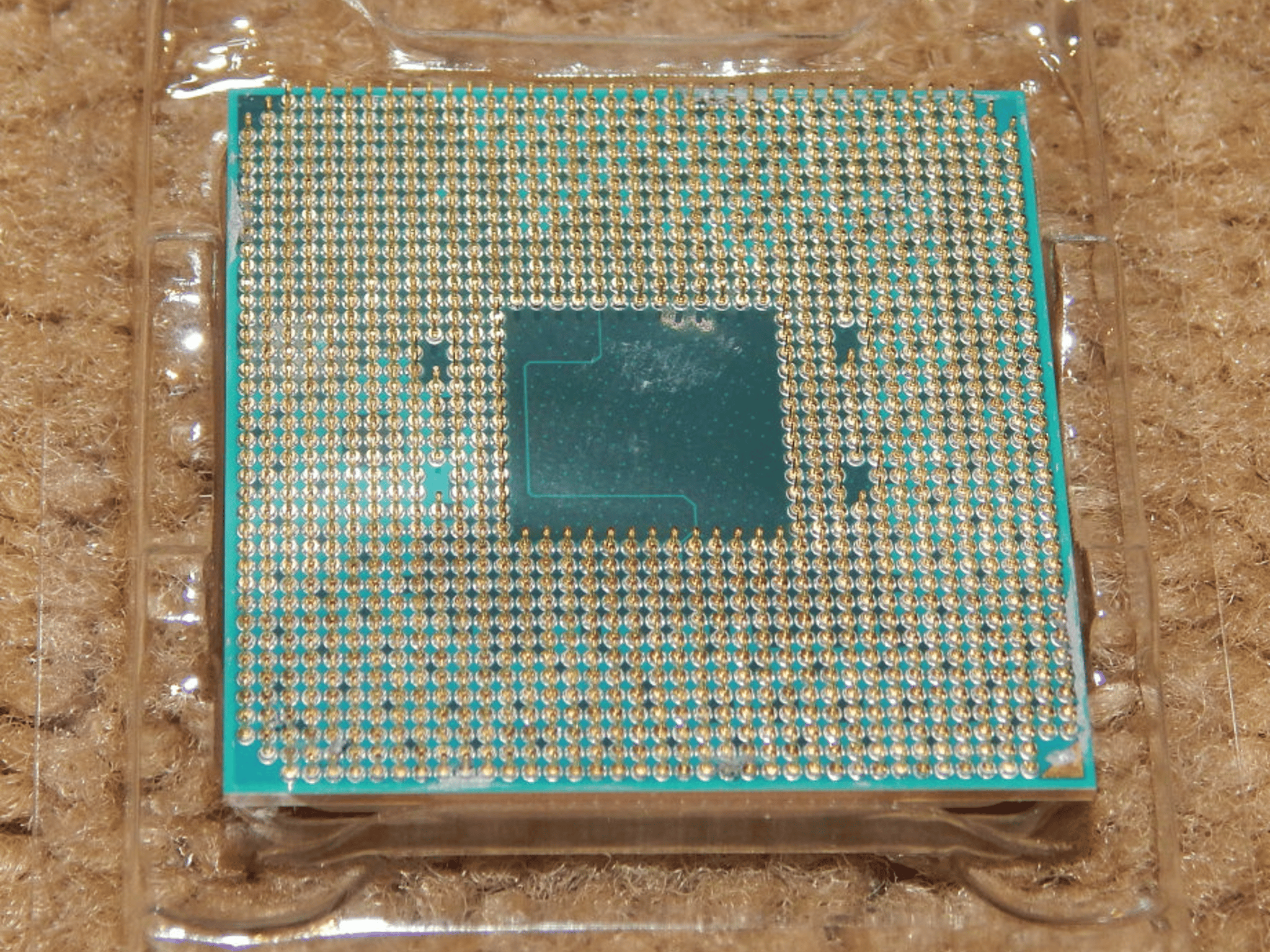 AMD RYZEN 5 2400G IN ORIGINAL PACKAGING