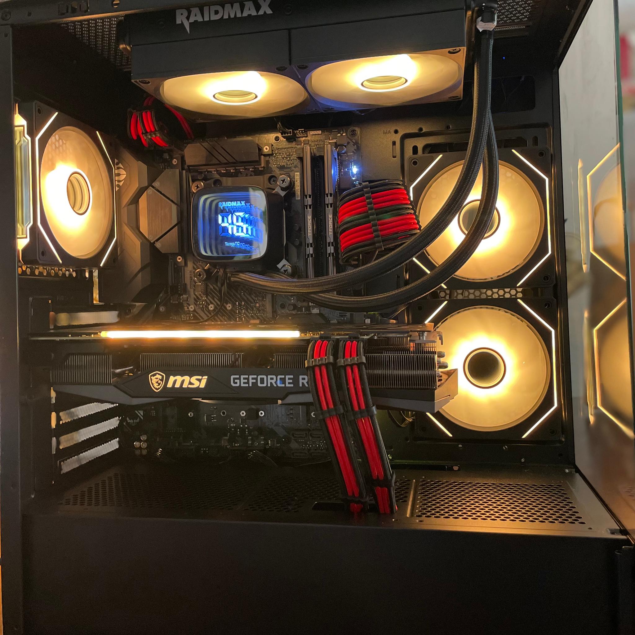 Gaming PC / | GEFORCE 3070 | Ryzen 5 | 32GB RAM | WINDOWS 11 pro | WiFi and Bluetooth