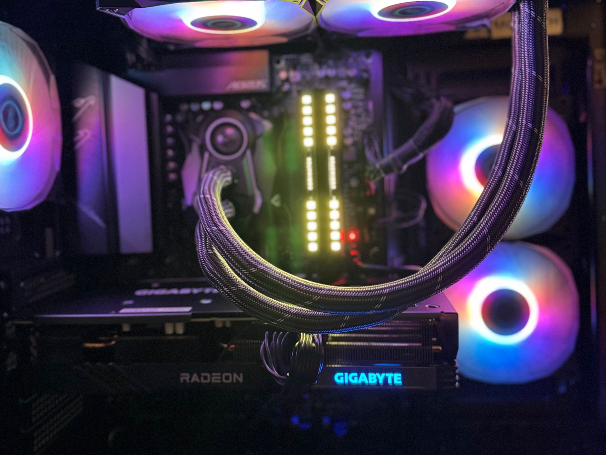 GLACIER🧊GAMER | RYZEN 9600X | RX 7600XT | 32GB DDR5 | 1TB SSD |WIFI-BT