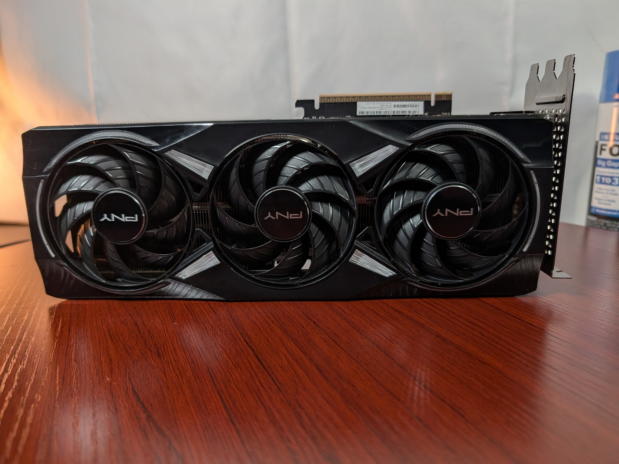 PNY GeForce RTX 5070 Ti ARGB EPIC-X RGB OC Triple Fan