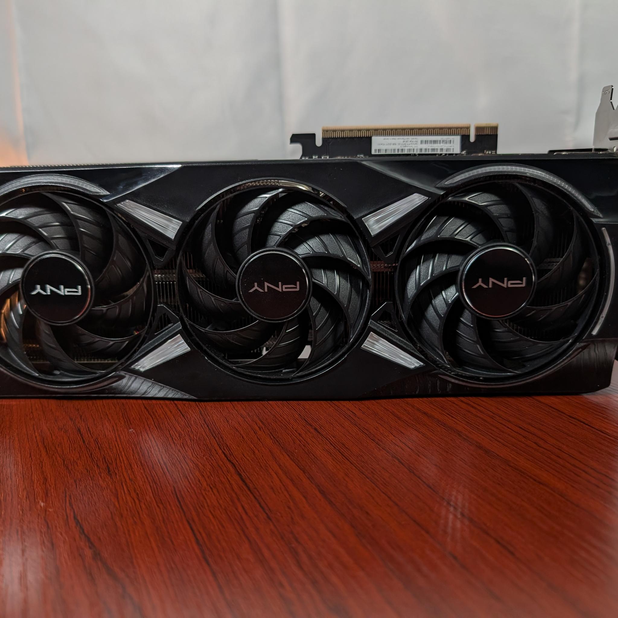 PNY GeForce RTX 5070 Ti ARGB EPIC-X RGB OC Triple Fan
