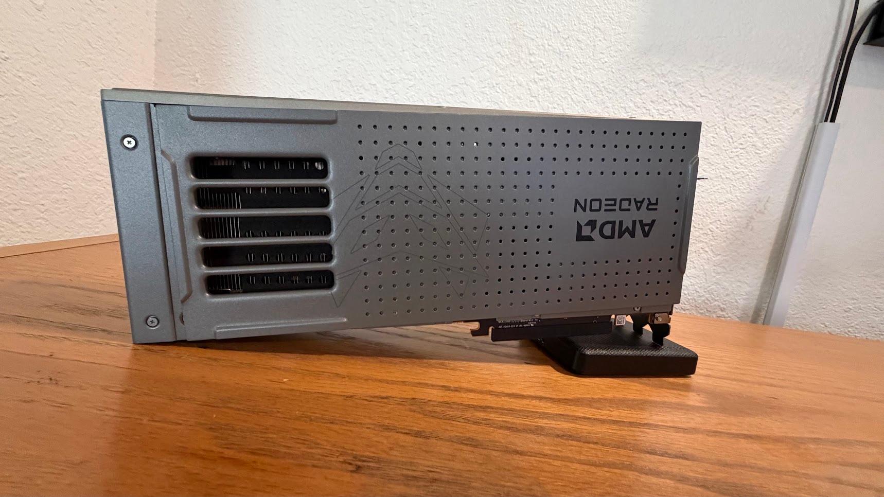 Sapphire NITRO+ Radeon RX 9700 XT – Premium Cooling