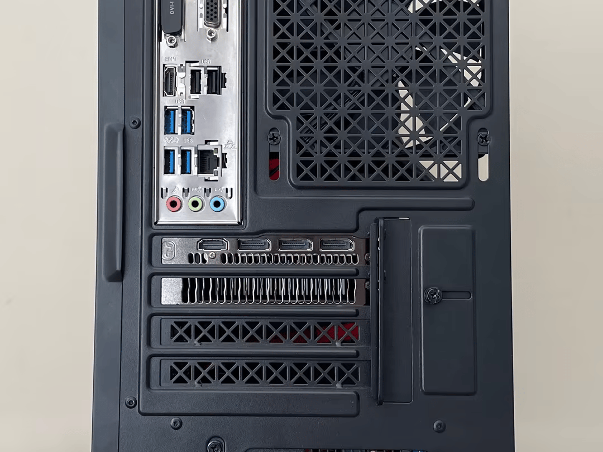 Redline🔥/ Ryzen 1700x, Rx 570 Budget-Gaming PC