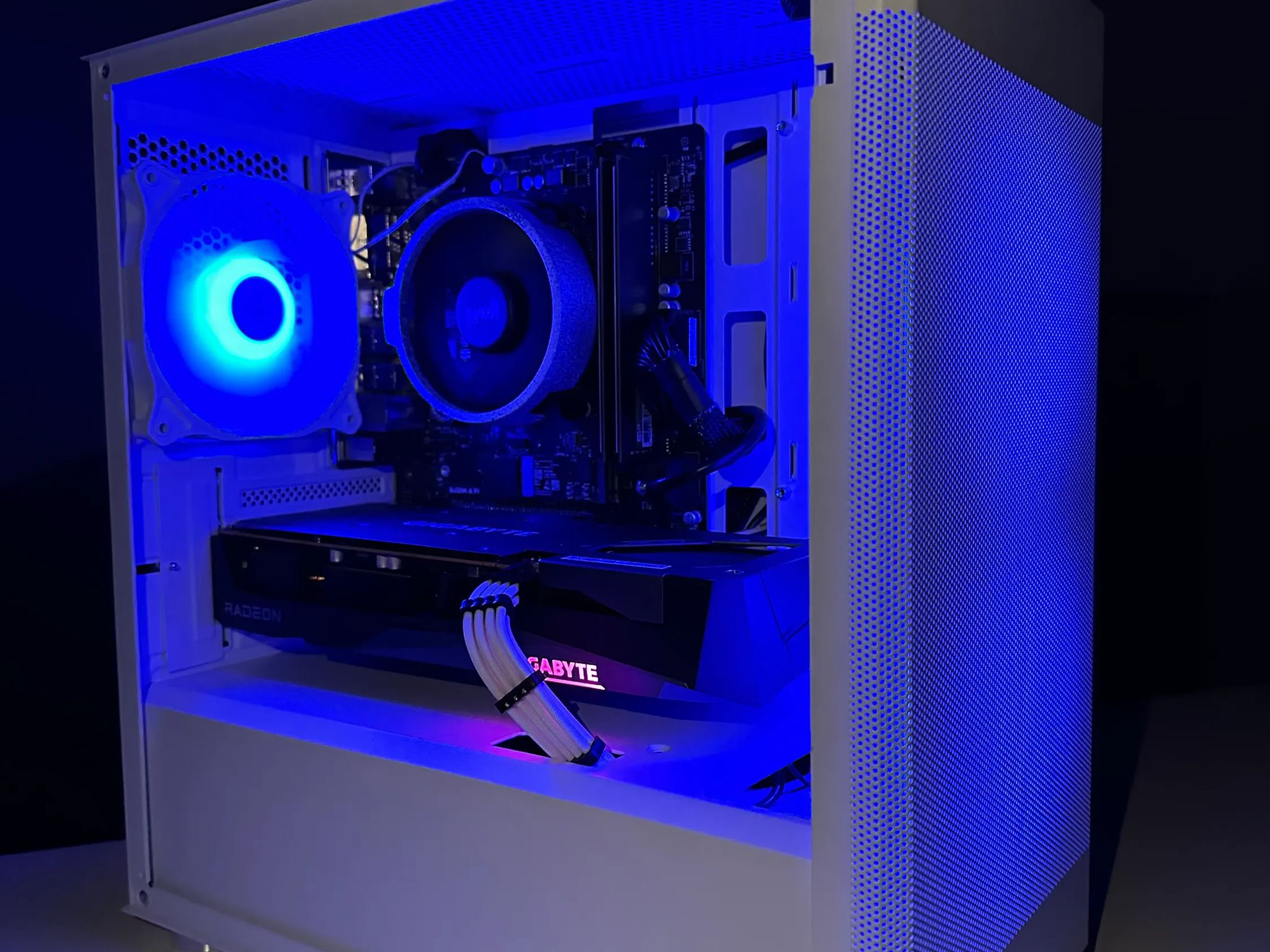 Budget Beast 🌌|Ryzen 5 5500| RX 7600| 16GB DDR4-3600 CL18| 1TB SSD | Win10