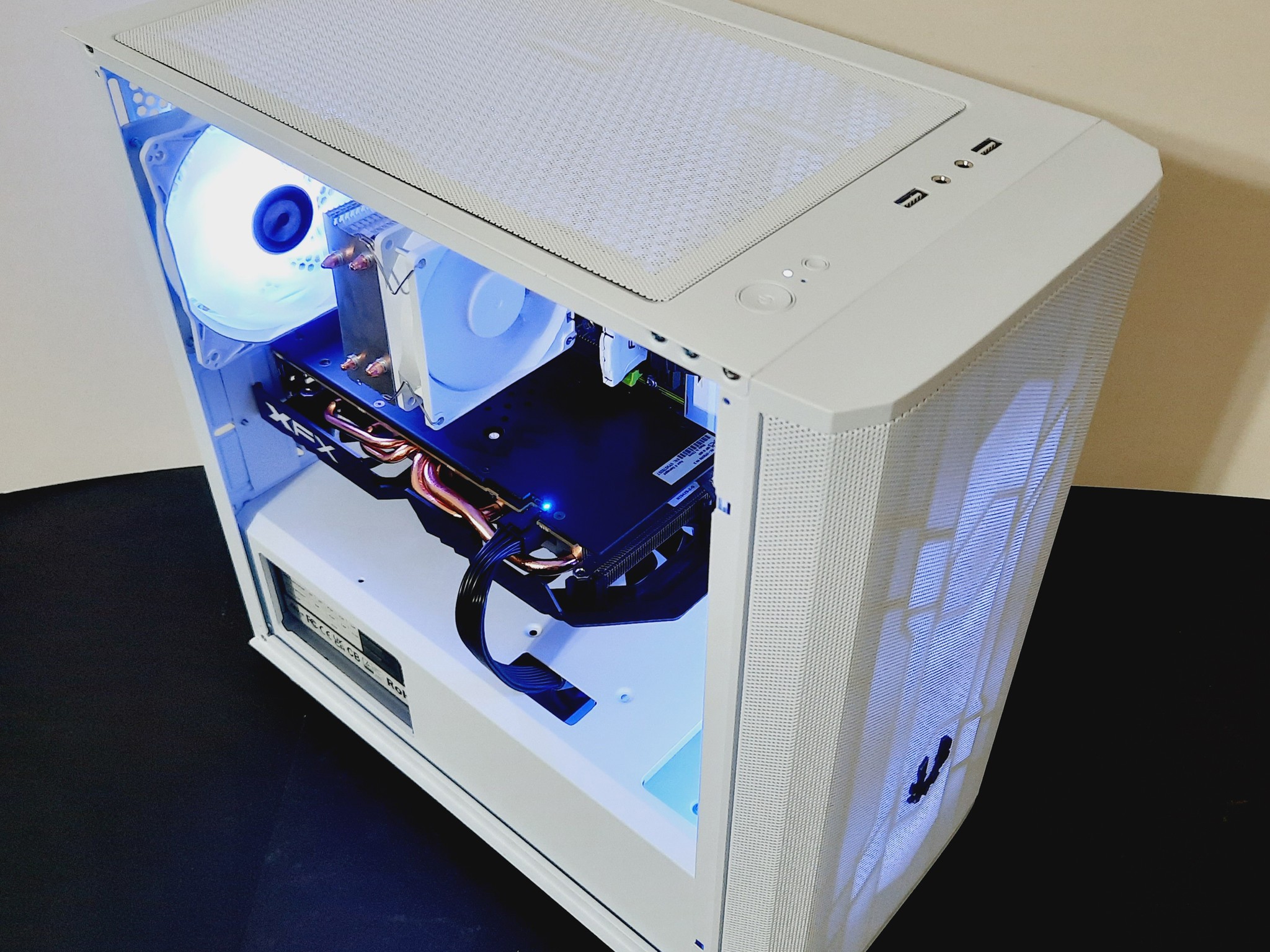 ⚡Budget White Gaming PC - Intel Xeon 8-cores ● 16GB RAM ● 512GB SSD ● AMD RX 580 8GB
