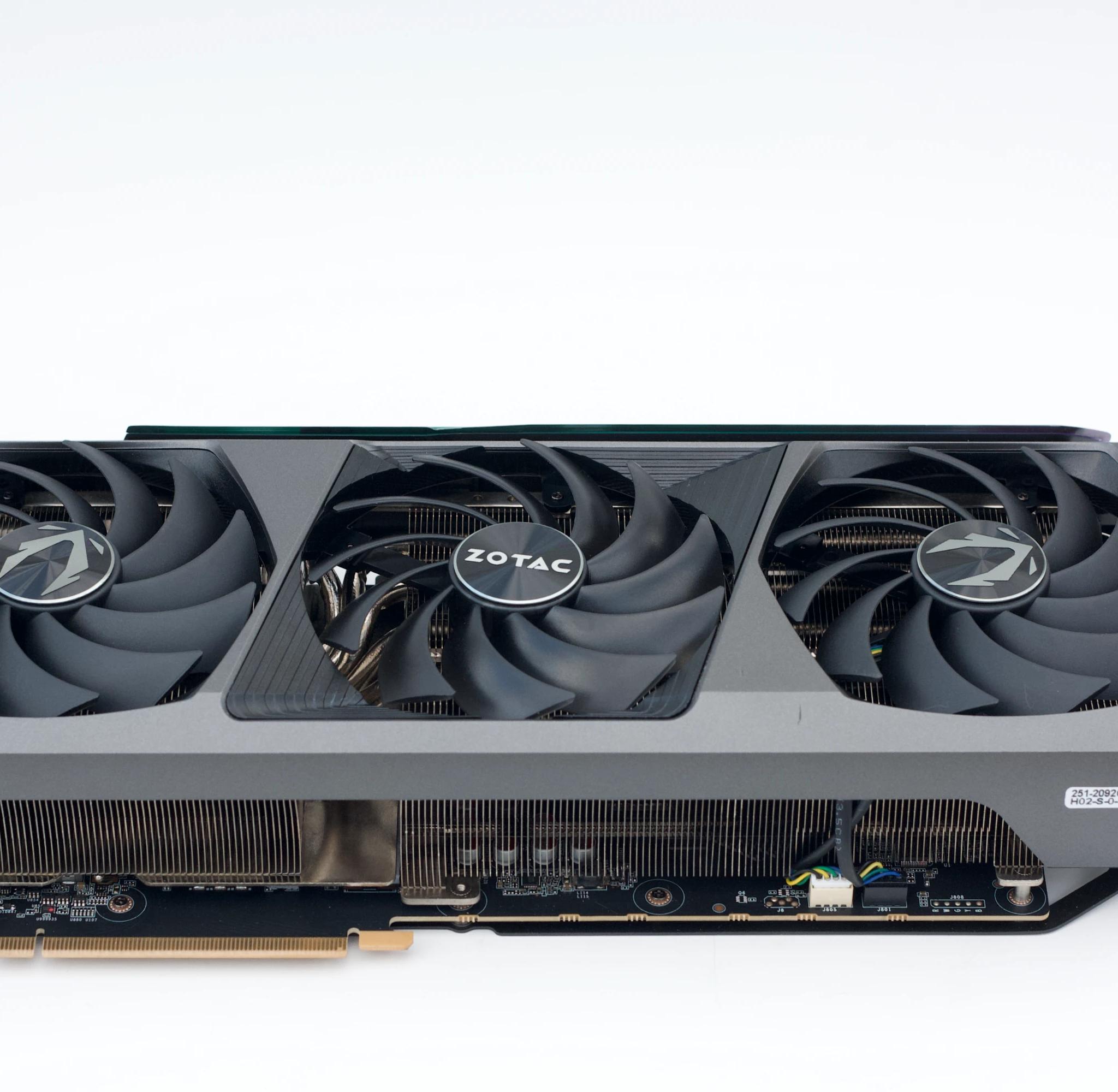 ZOTAC Gaming RTX 3090 Ti AMP Extreme Holo 24GB GDDR6X — Excellent