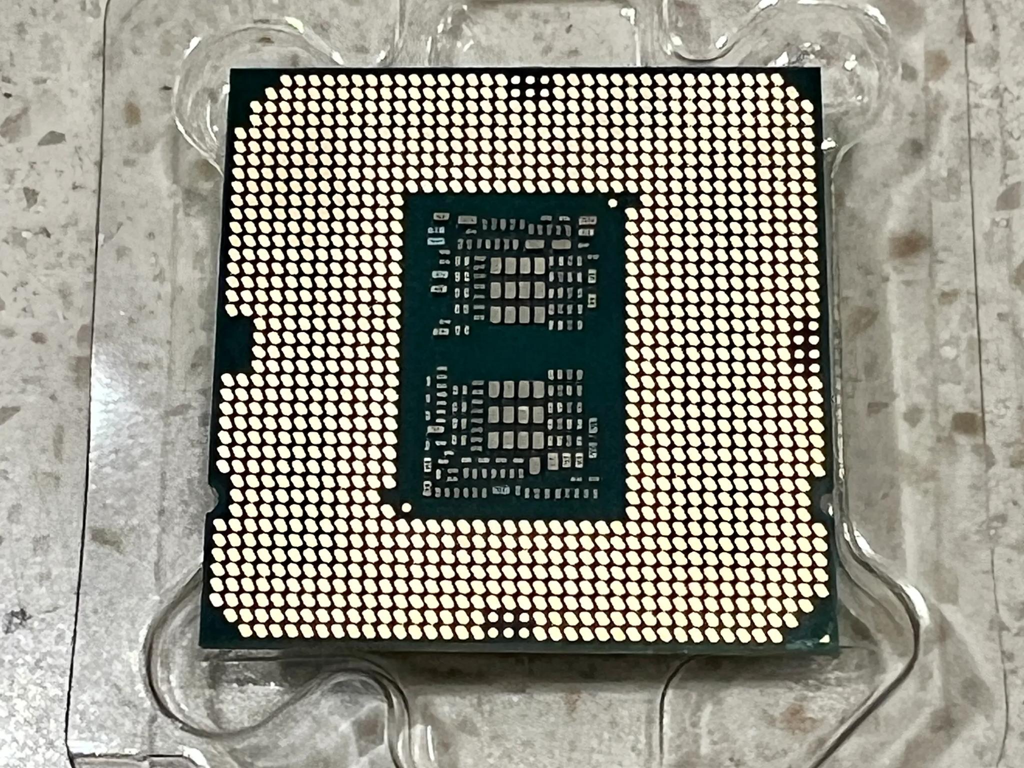 Intel® Core™ i7-10700KF Processor - works perfectly
