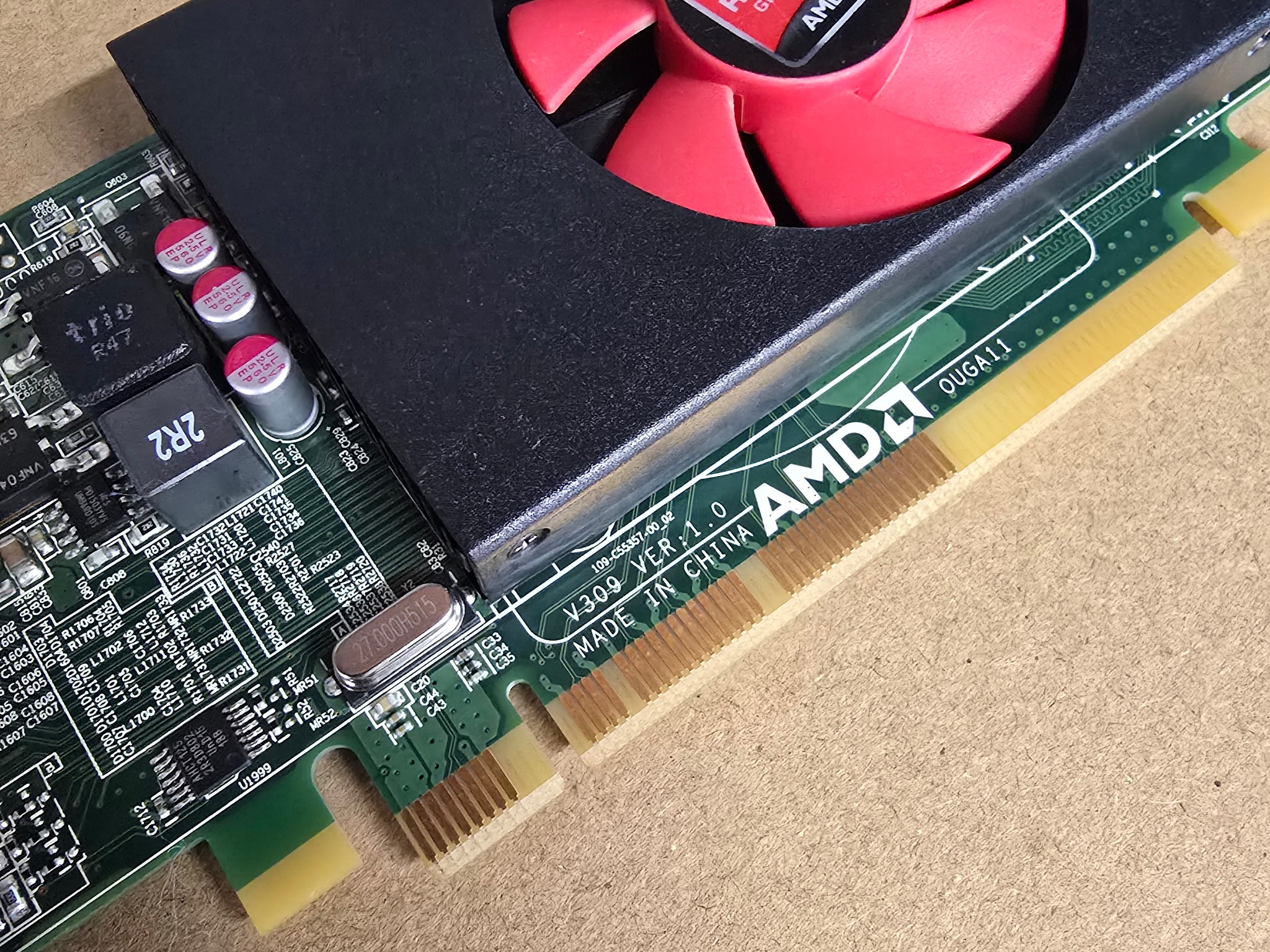 AMD Radeon HD 8490 - Graphics card PCIe 2.0 x16 low profile no external power sff itx matx 1gb DDR3