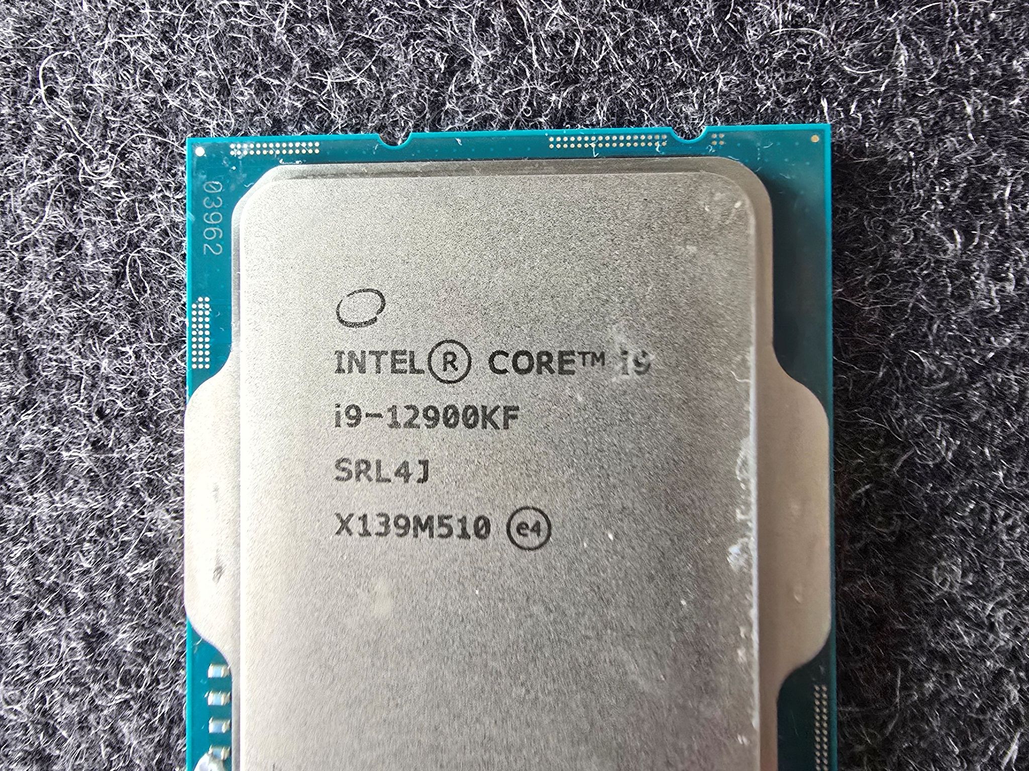 Intel Core i9-12900KF