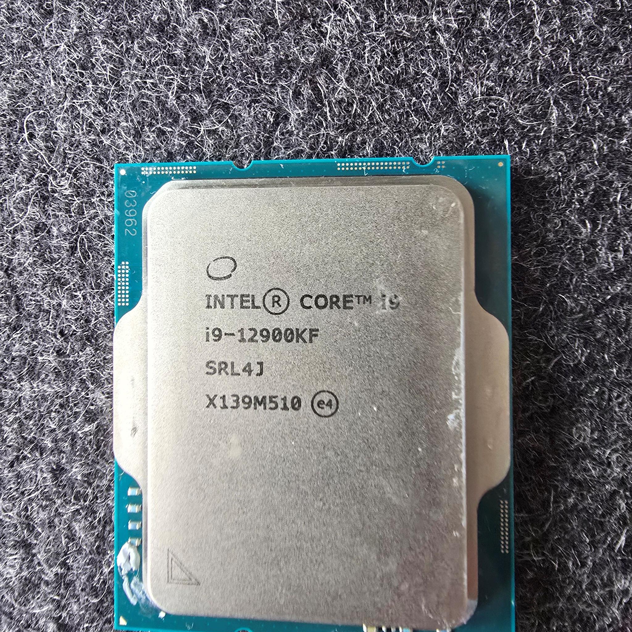 Intel Core i9-12900KF