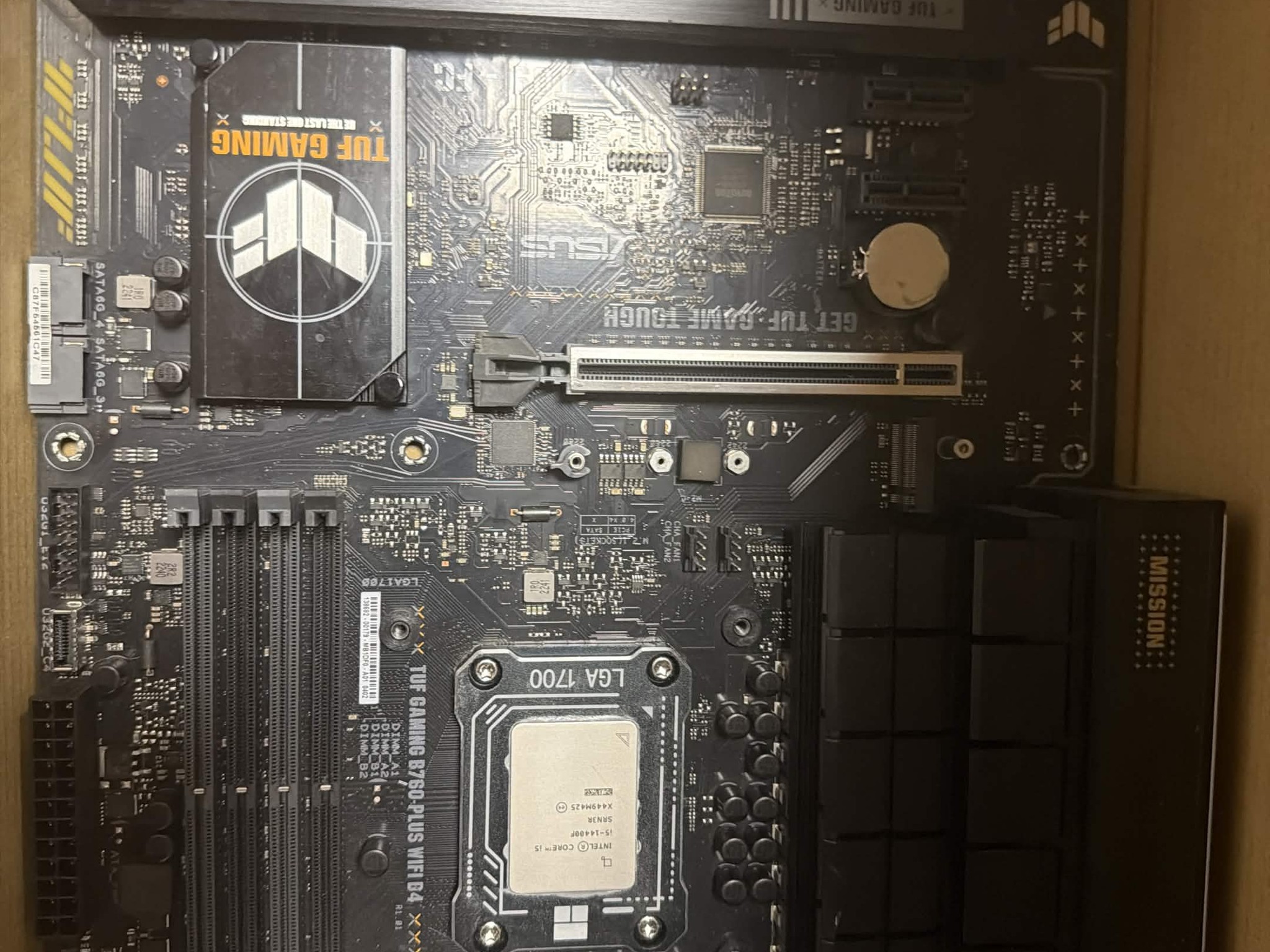 ASUS TUF GAMING B760-PLUS WIFI D4