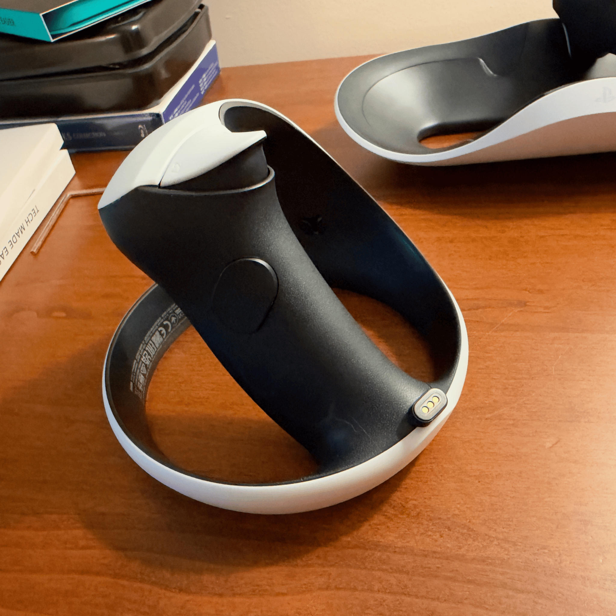 PSVR2 Sense Controllers + Charging Dock