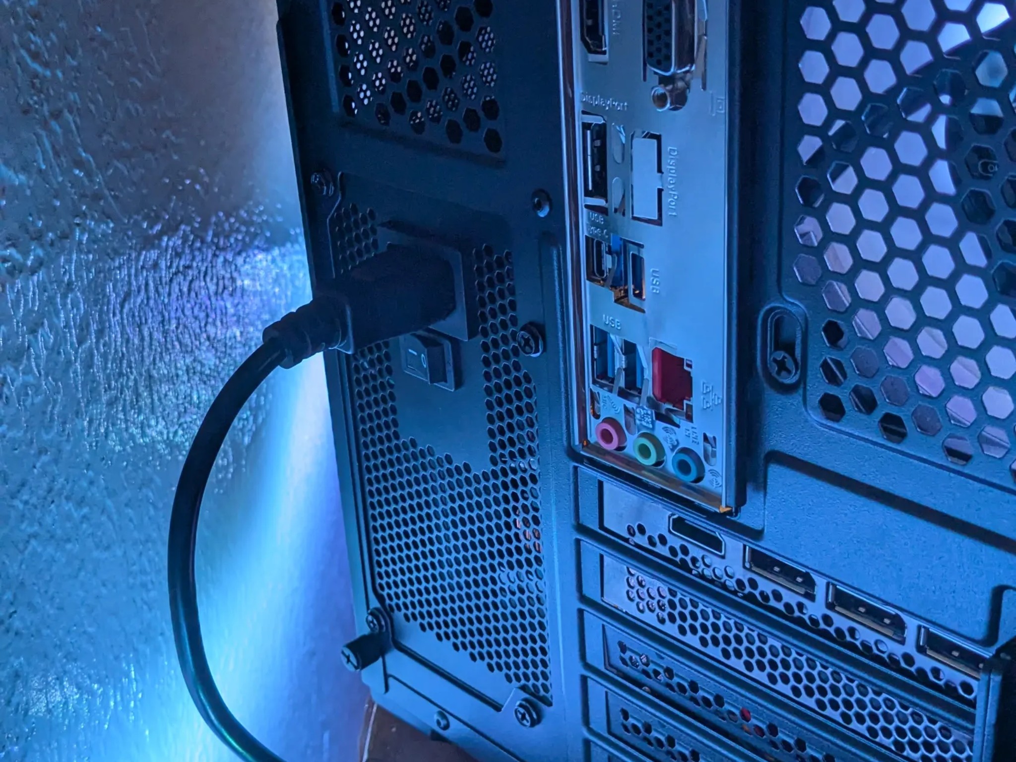 🔥RTX 3090, i5 12600KF, 32 GB RAM, 1 TB Storage