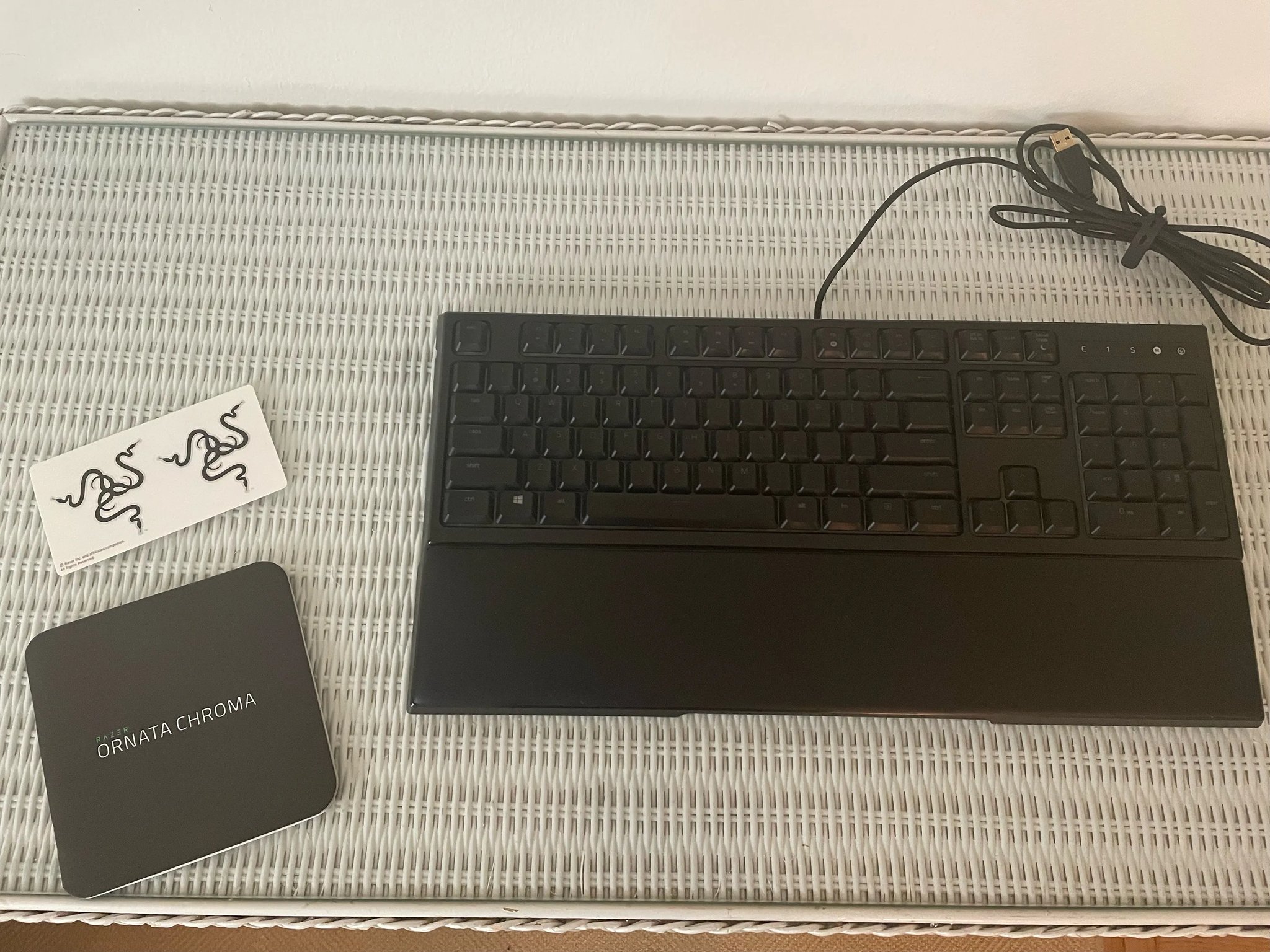Razer Ornata Chroma Wired Keyboard With Magnetic Wrist Rest (Plus Original Manual & Stickers)!