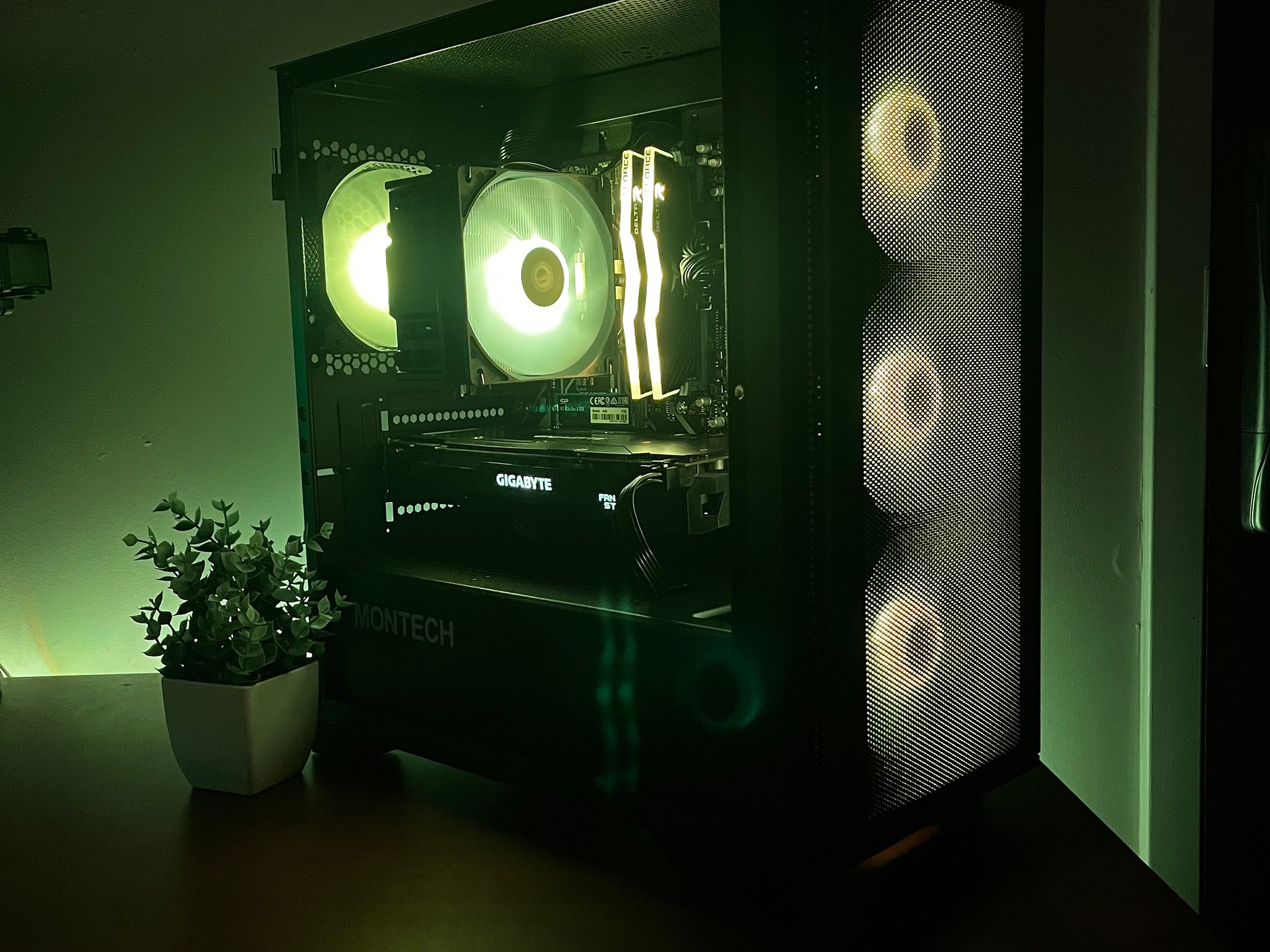 Ryzen 5, GTX 1080, 16GB, 1TB M.2 SSD