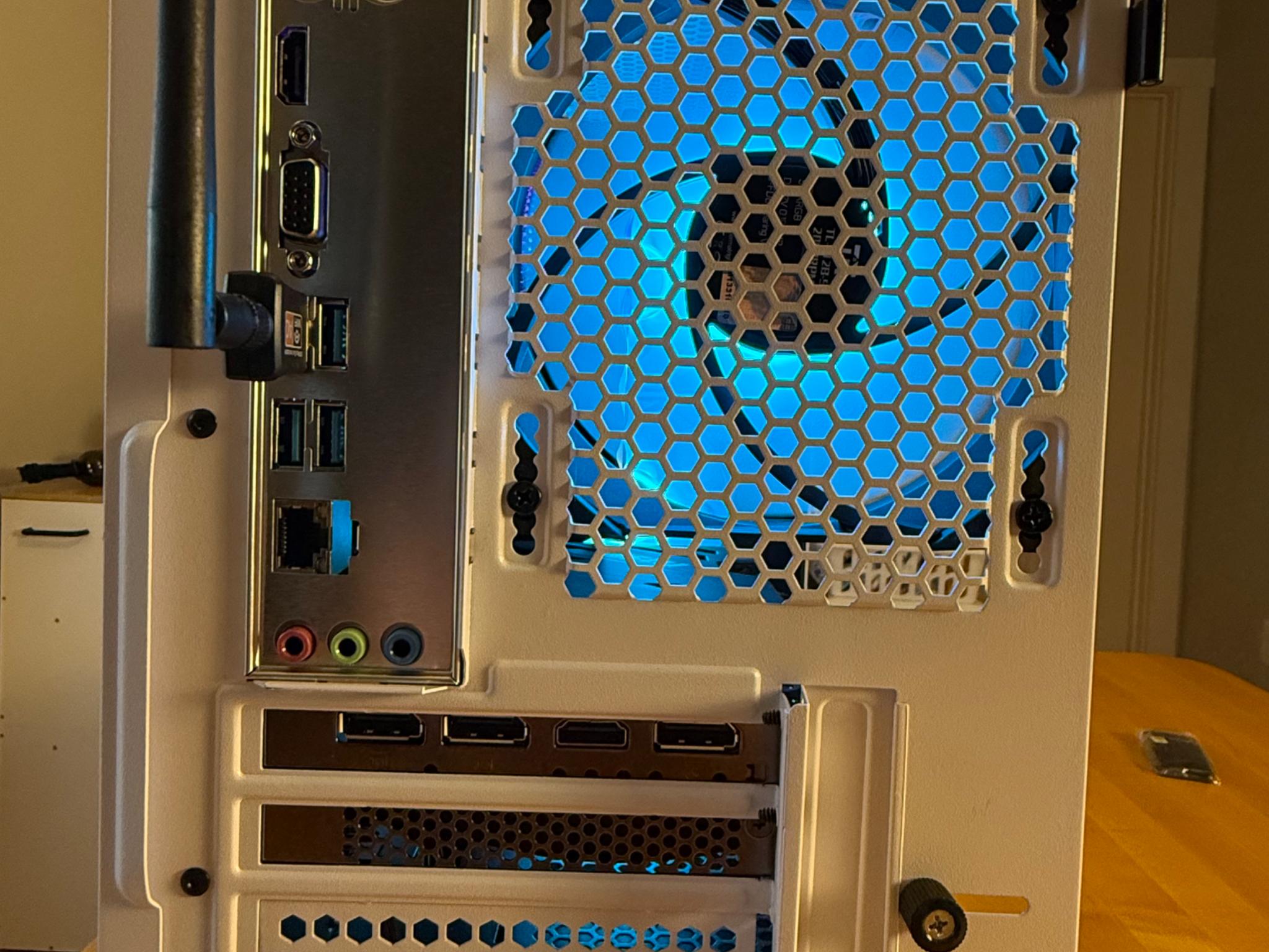 ⚪️⚫️| RTX 4060 8gb, Ryzen 2600, 1tb SSD, WiFi Equipped ARGB Gaming PC