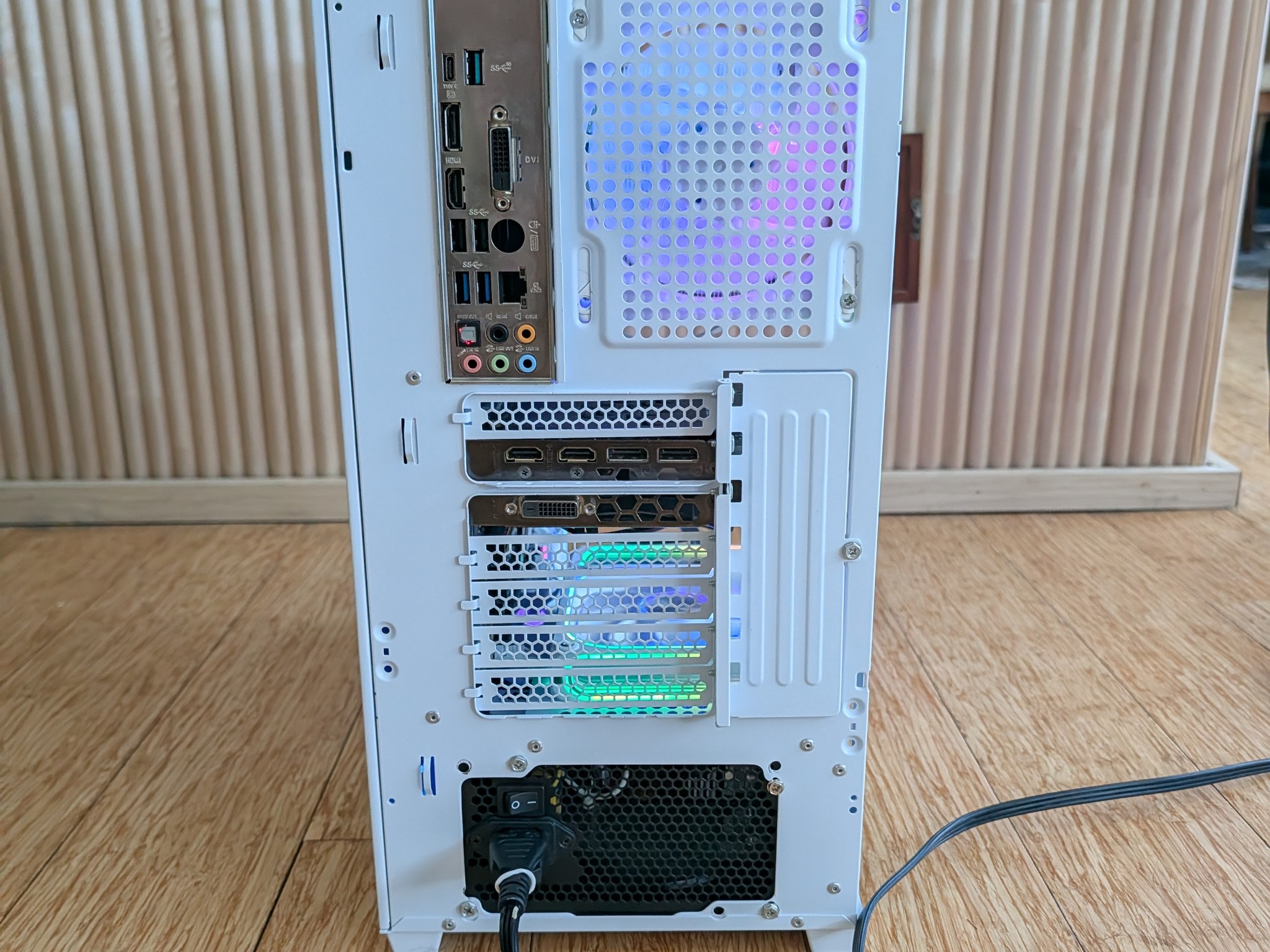 Custom gaming PC | RX 570 8GB | I5 8400 | 16GB DDR4 | 512GB NVME |
