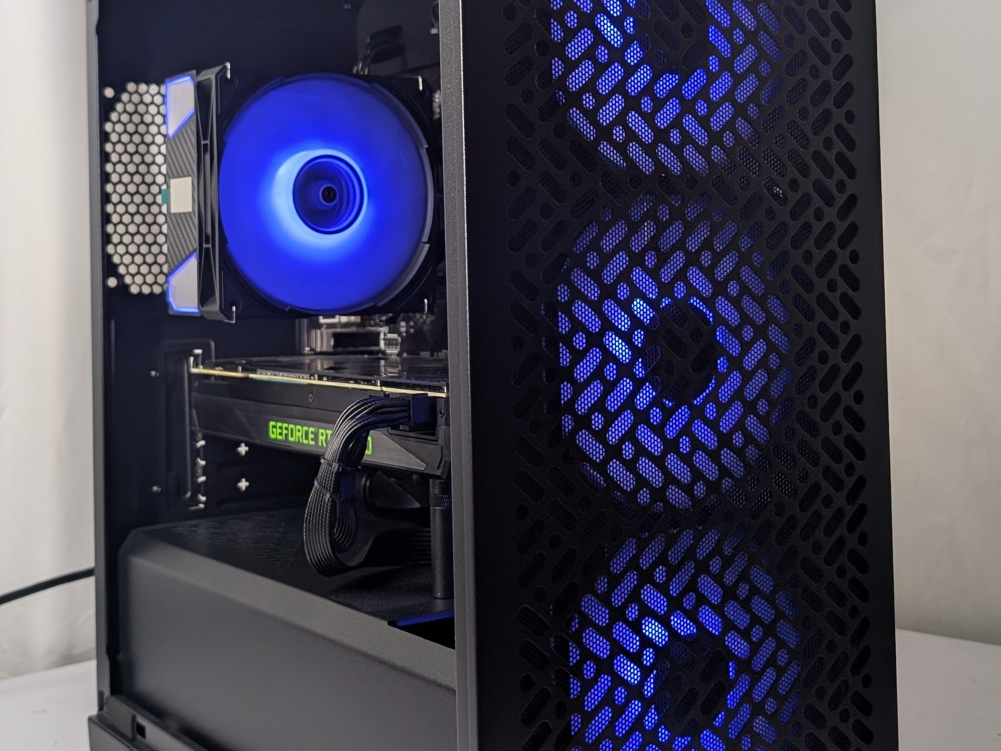 RTX 2080 | RYZEN 5 3600 | 1 TB NVME | 16GB DDR4 | 650W