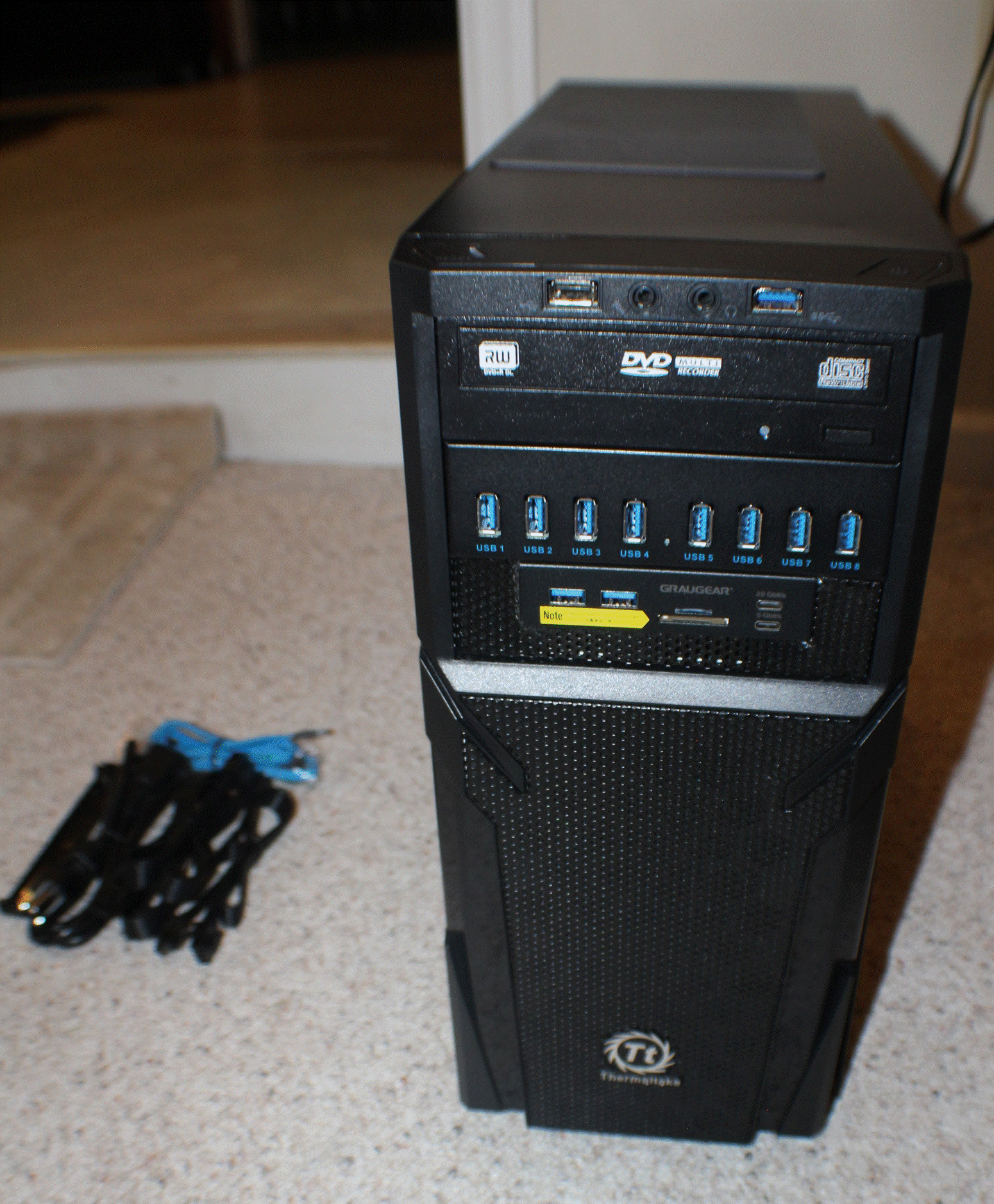 Thermaltake / Ryzen 5 9600x / Intel B580