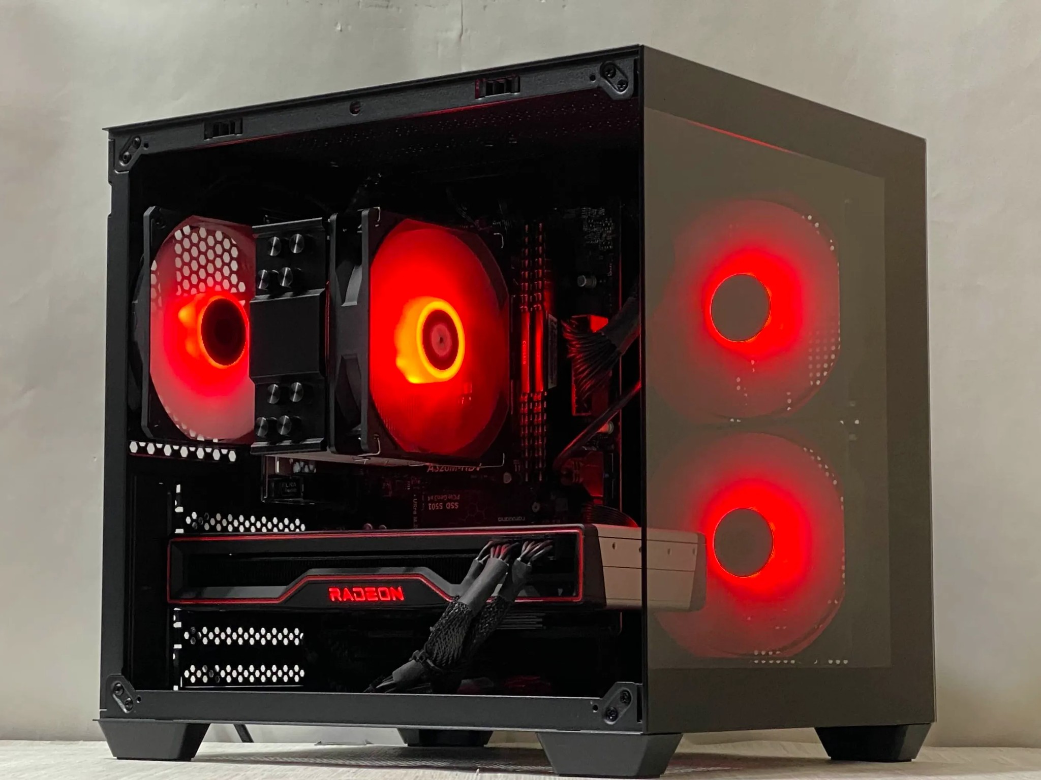 RX 6800, Ryzen 5 5600, 16GB DDR4, 1TB NVMe SSD, WiFi - Gaming PC