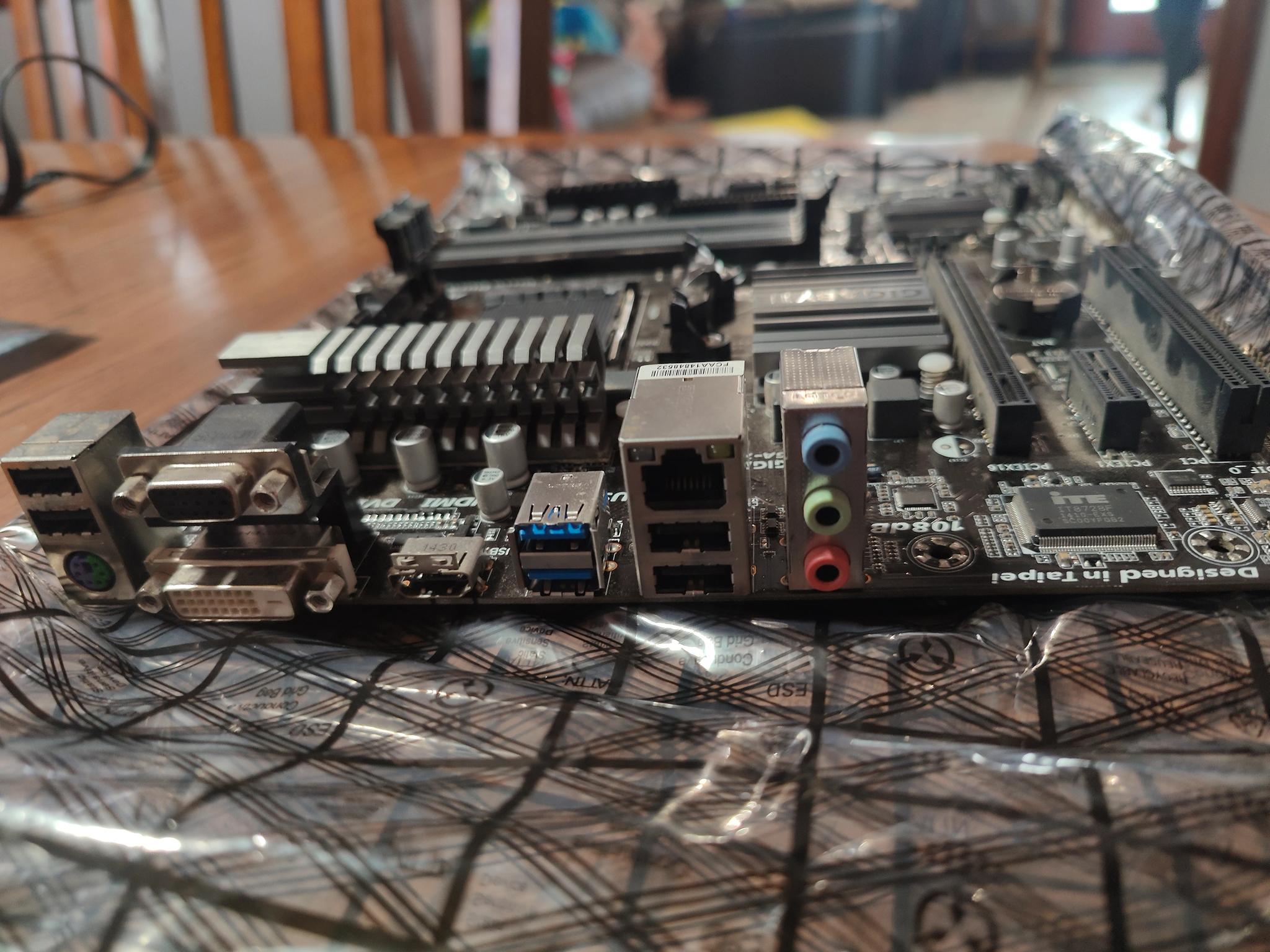 Gigabyte GA-78LMT-USB3 Micro ATX AM3+ Motherboard 	Gigabyte GA-78LMT-USB3 Micro ATX AM3+ Motherboard