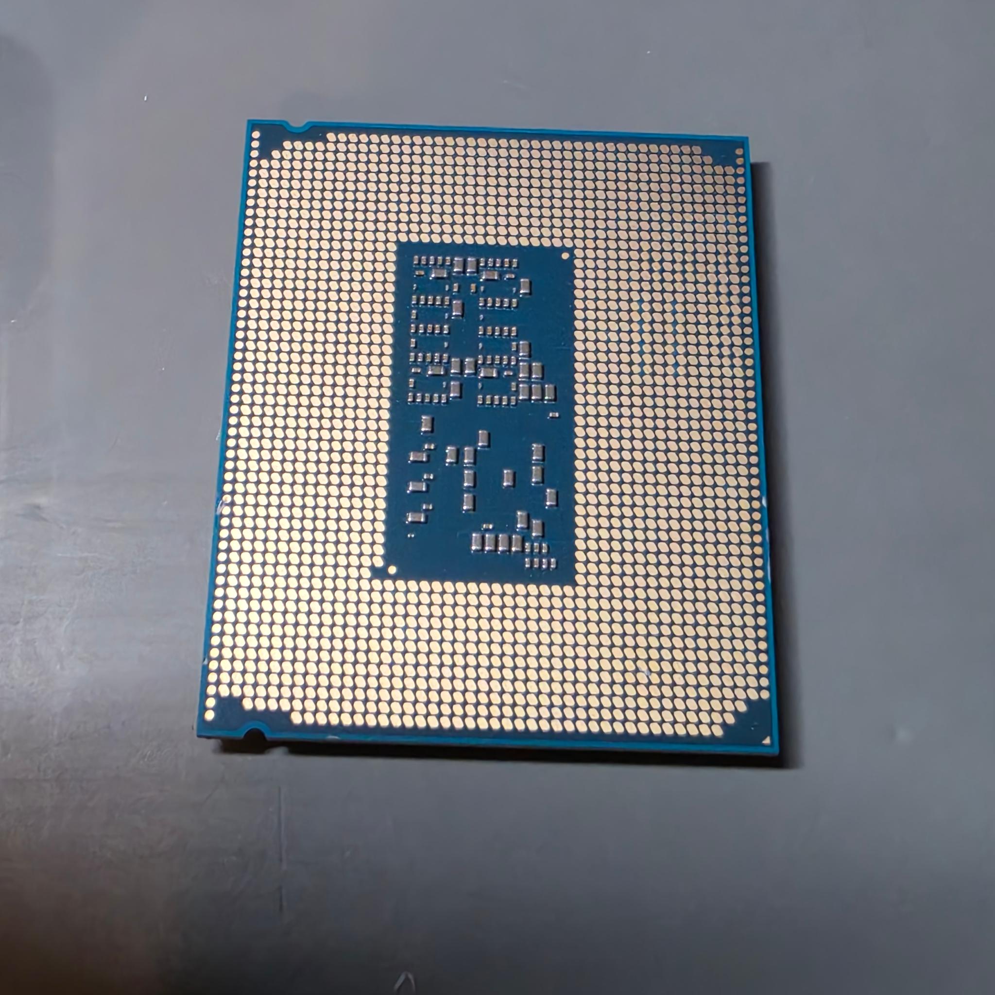 Intel Core Ultra 7 270K Plus 20-Core 3.8GHz LGA1851 Unlocked CPU