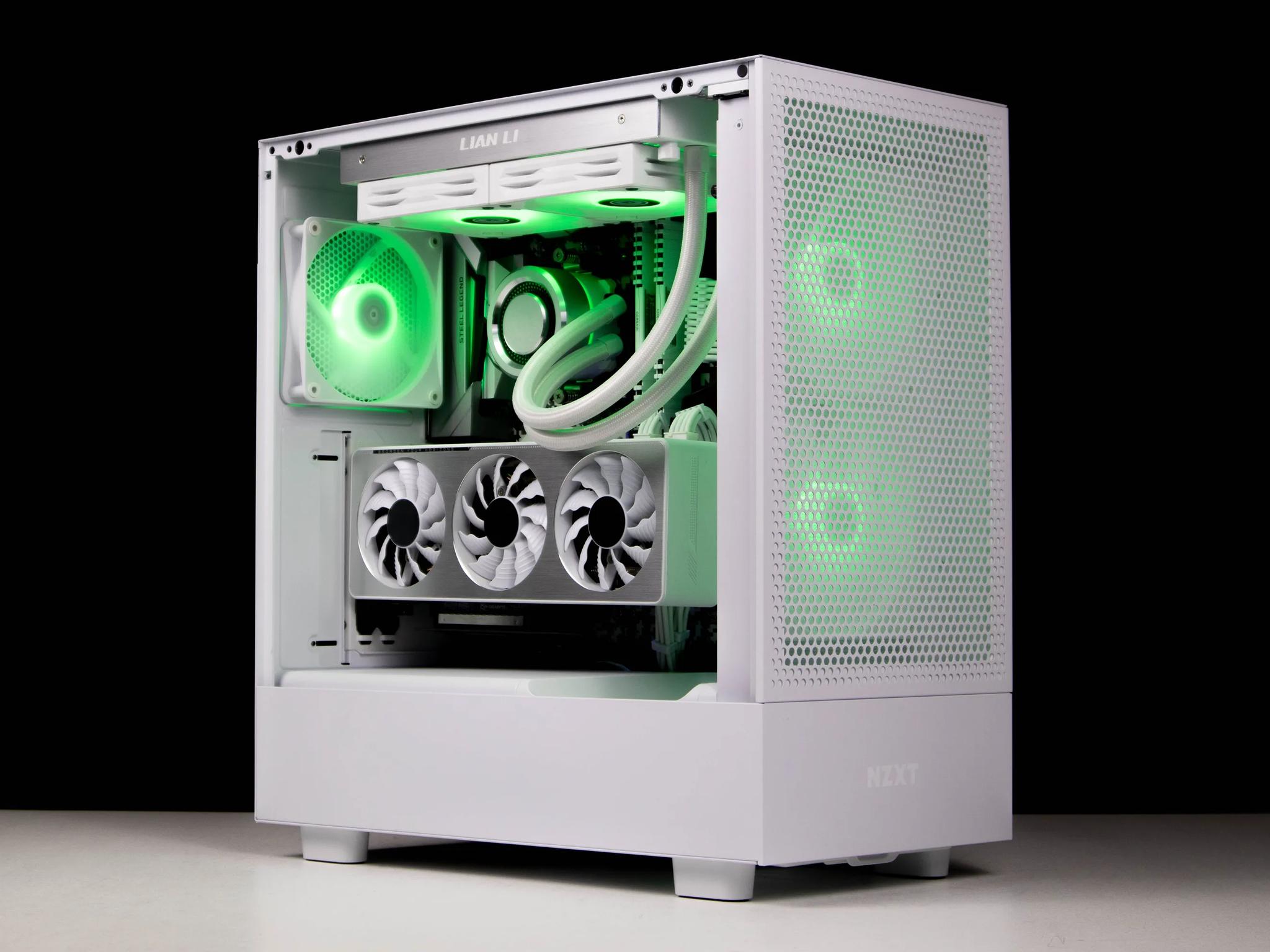 ~Snowstorm~ (RTX 3070 | Ryzen 5 5600X | 32gb RAM)