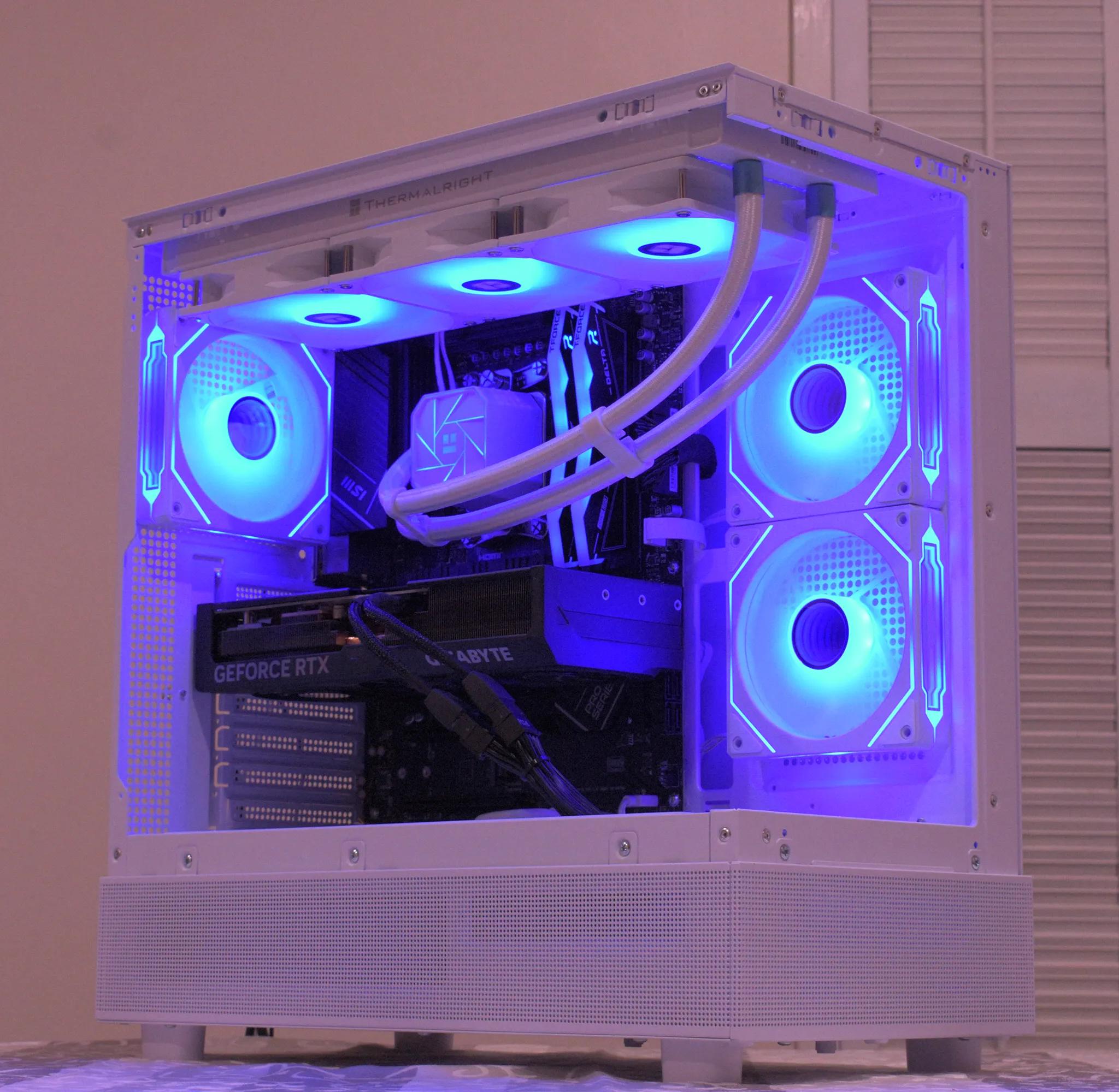 Gaming PC | Ryzen 7 7700X | RTX 4070ti 12GB | 32GB Ram DDR5 | 1TB nVME SSD | 1440p White Gaming PC