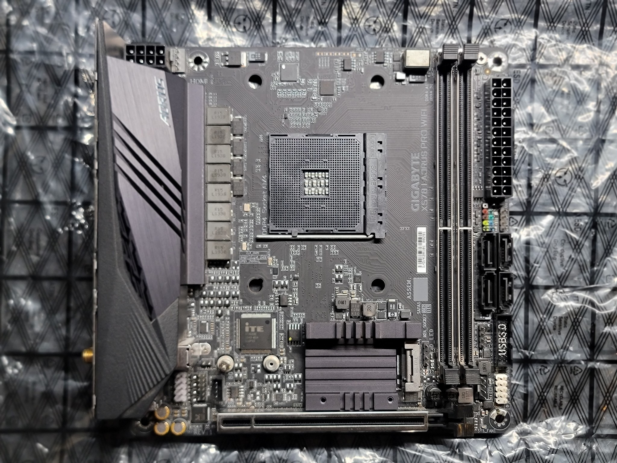 GIGABYTE X570 I Aorus Pro WIFI Mini-ITX AM4 Motherboard