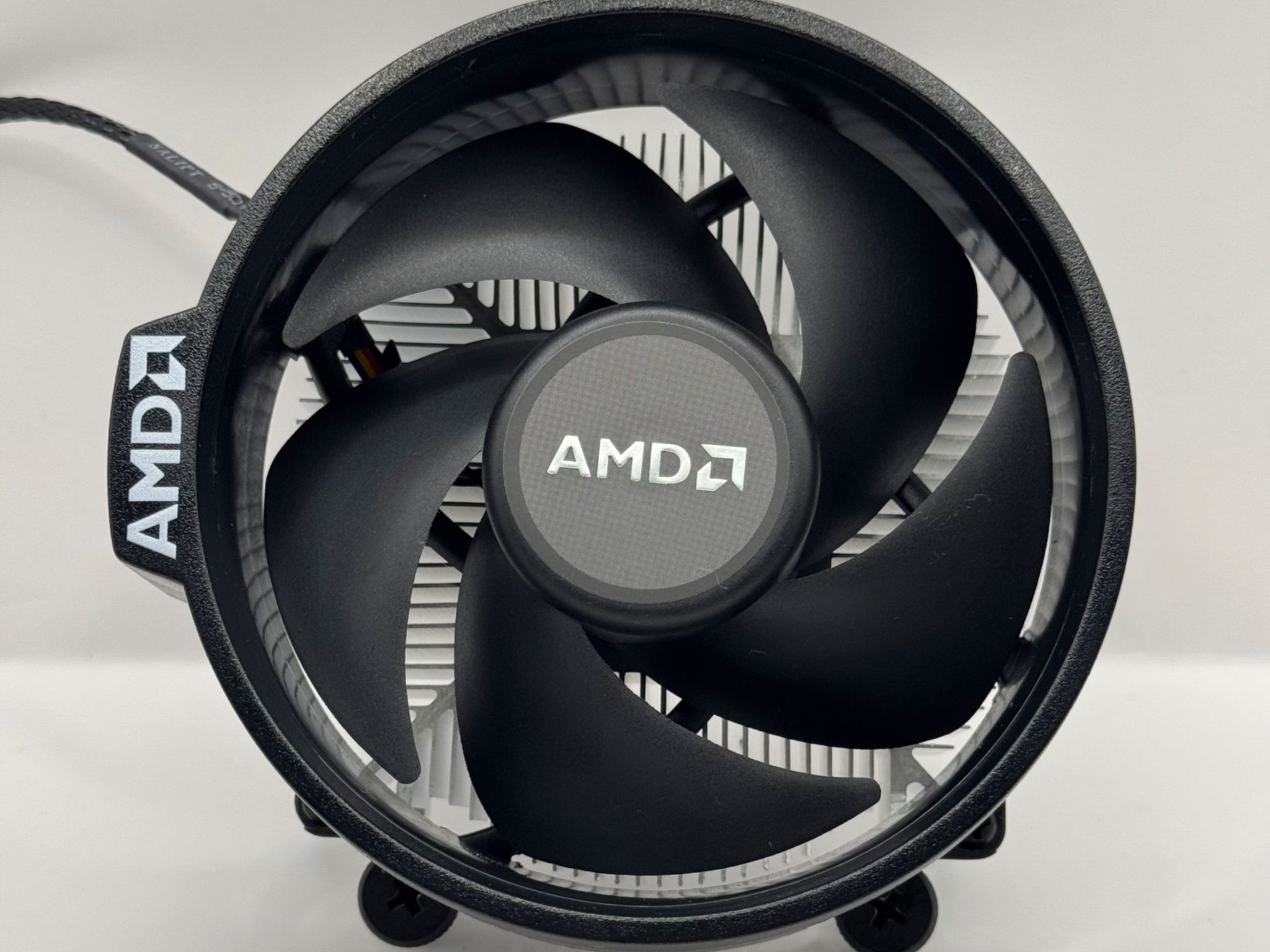 AMD Wraith Stealth Socket AM4 4-Pin Connector CPU Cooler