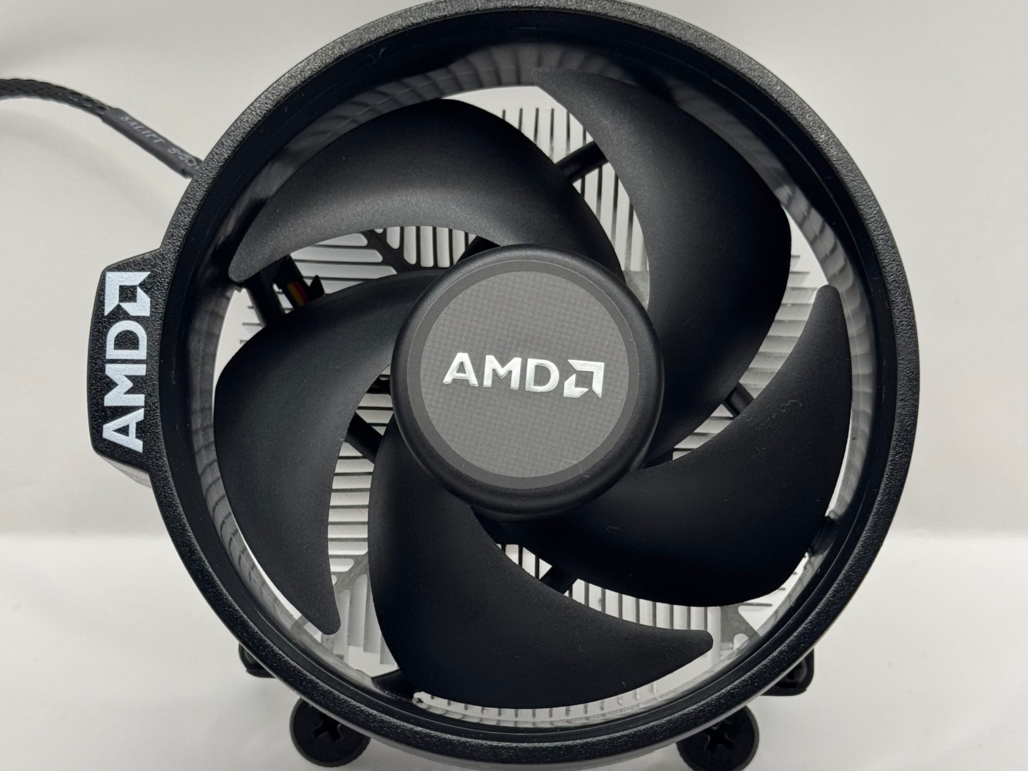 AMD Wraith Stealth Socket AM4 4-Pin Connector CPU Cooler