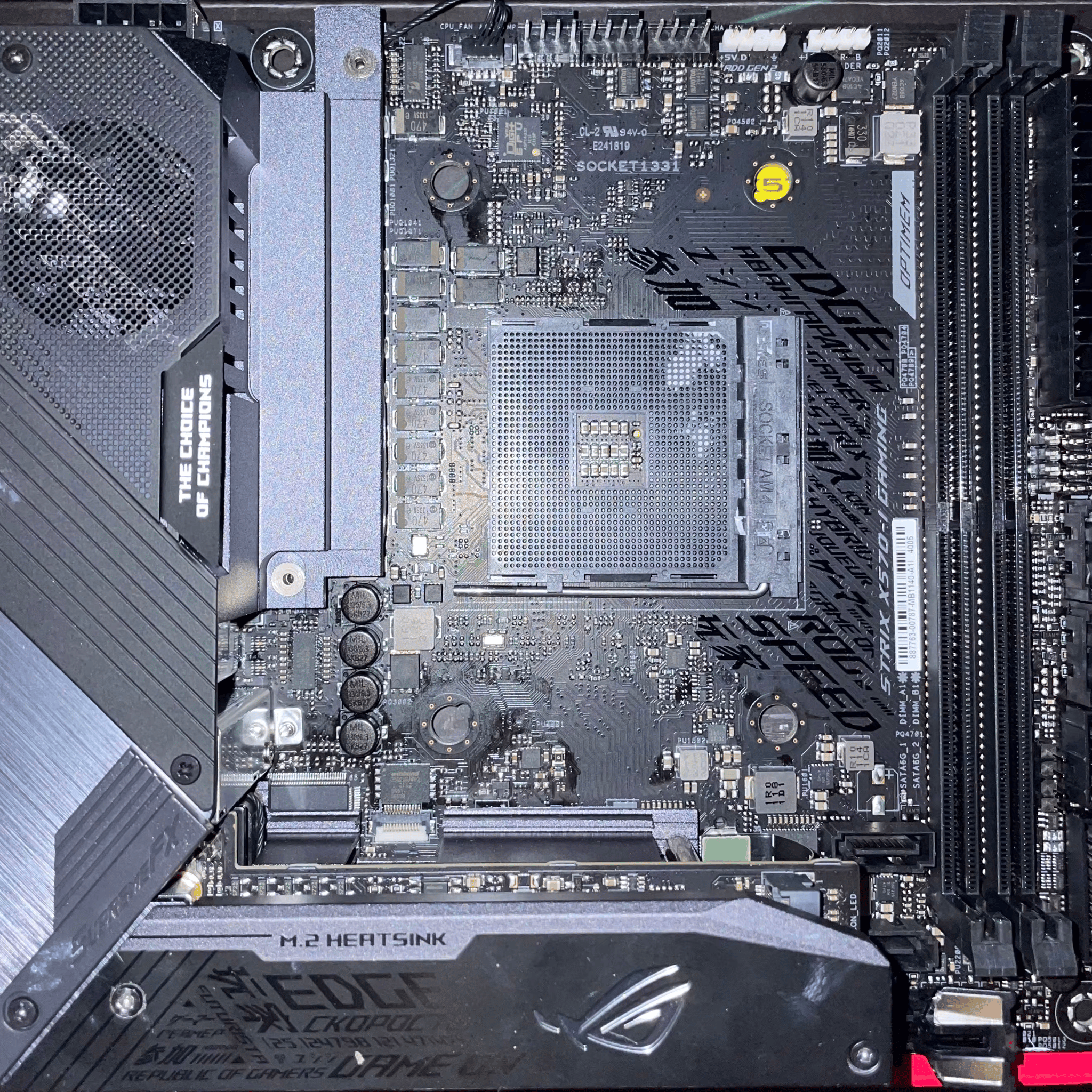 Asus rog strix x570-i [no backplate. No video output from primary pcie slot?]