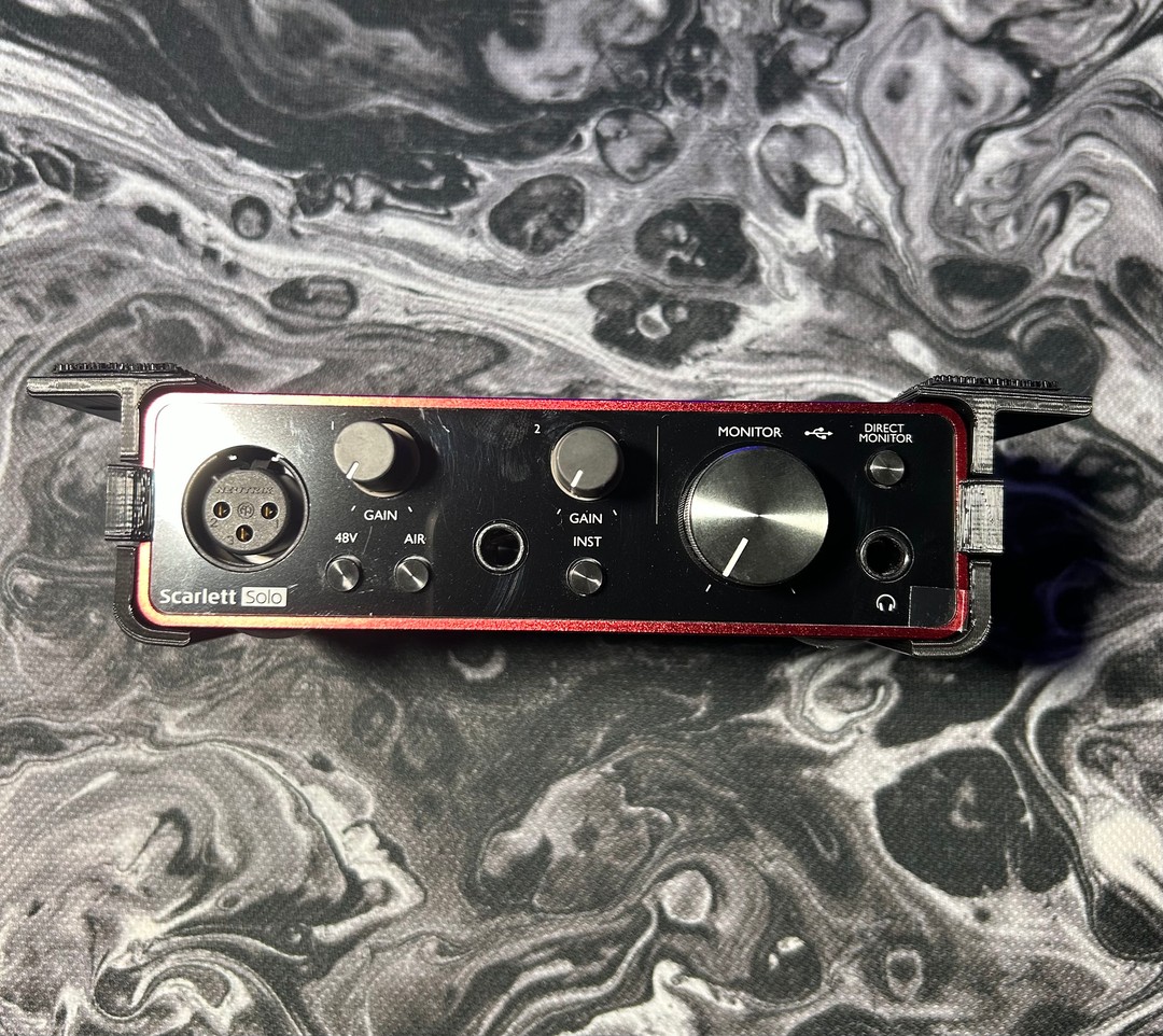 【中古】Scarlett solo 3rd Gen width=1080,quality=90,format=