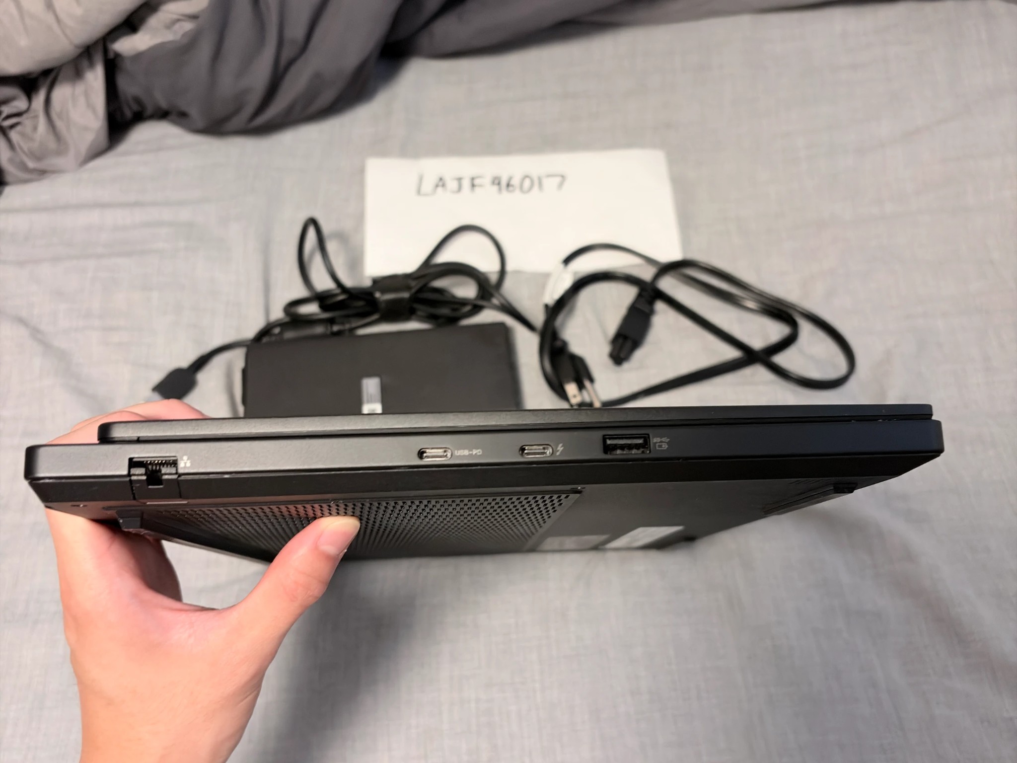 2025 Lenovo Legion 5i Gen 10 15-inch Gaming Laptop (255HX, 5060, 32GB RAM, 1TB SSD, 165Hz OLED)