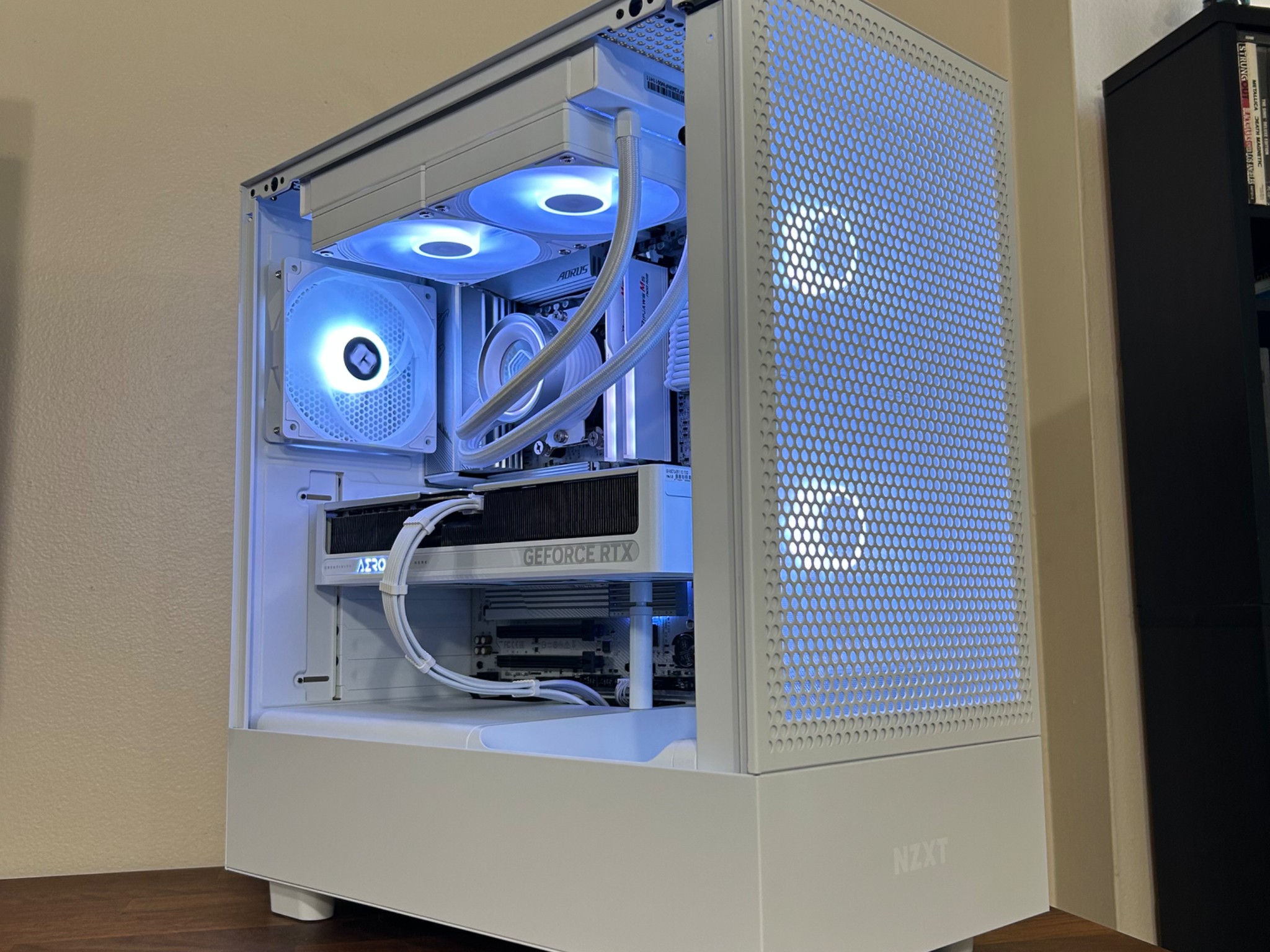 *FREE GAME* RTX 5070 12GB | Ryzen 7 7700X | 32GB DDR5 6000MT/s | 2TB NVMe | The Sentinel RTX