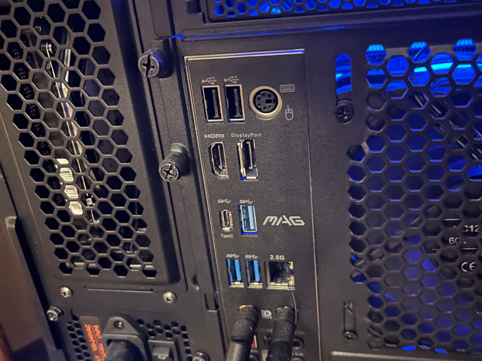 low price! radeon rx6600XT gaming pc