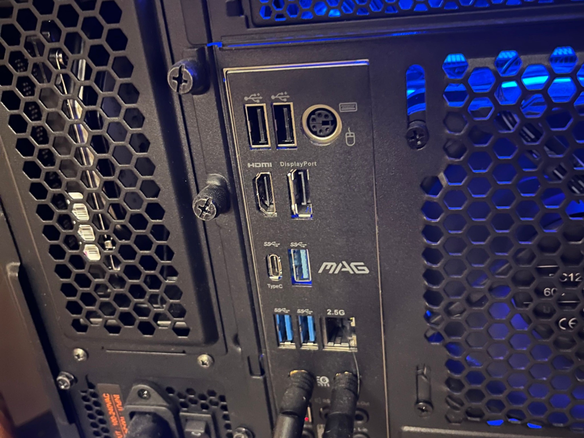 low price! radeon rx6600XT gaming pc