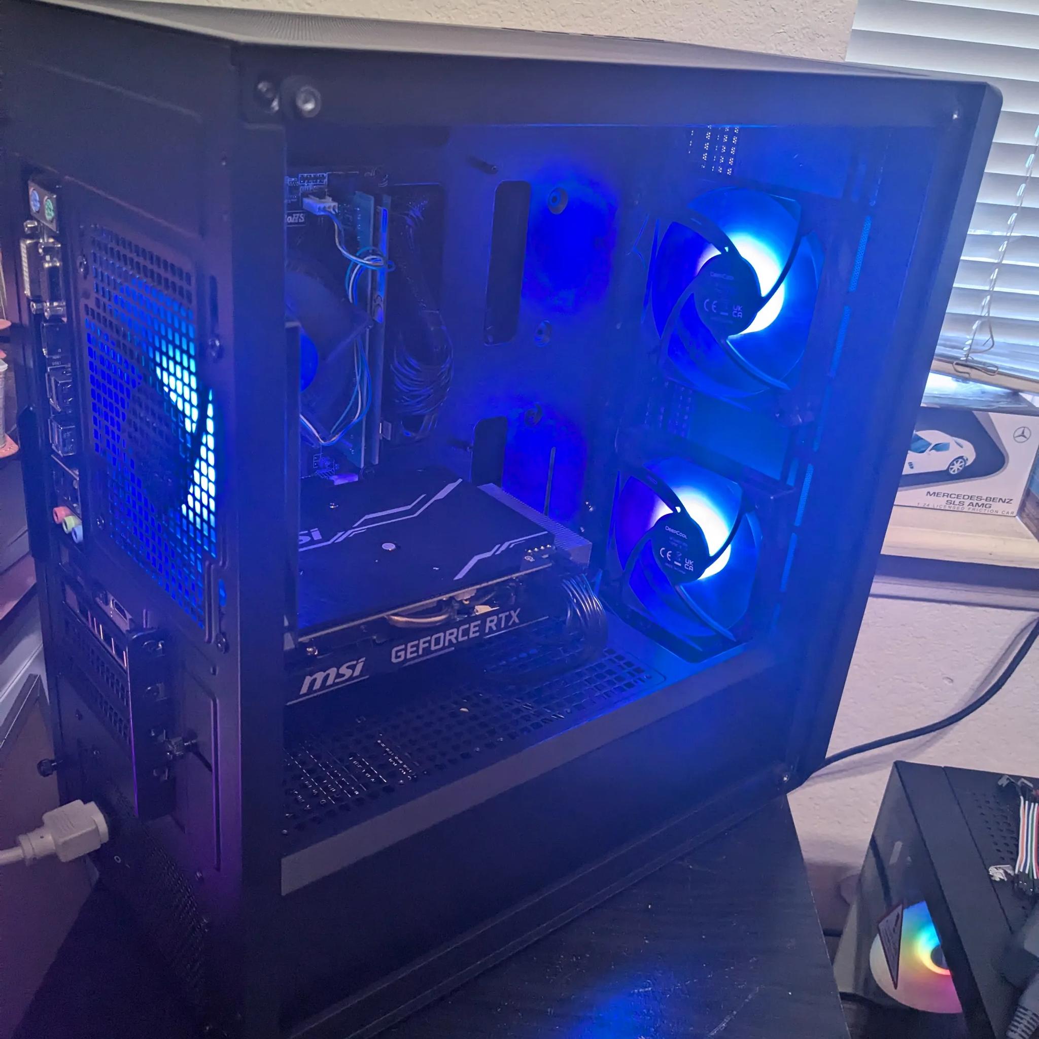 FREE SHIP|| i7-8700, 32GB DDR4, RTX 2060 SUPER 6GB, 500GB Samsung SSD, New PSU, RGB, Wifi, Win10